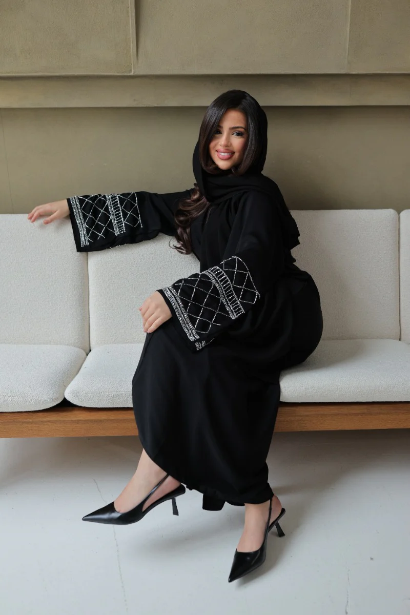 786 | Chester Design Abaya + Tie Belt + Scarf - Image 3