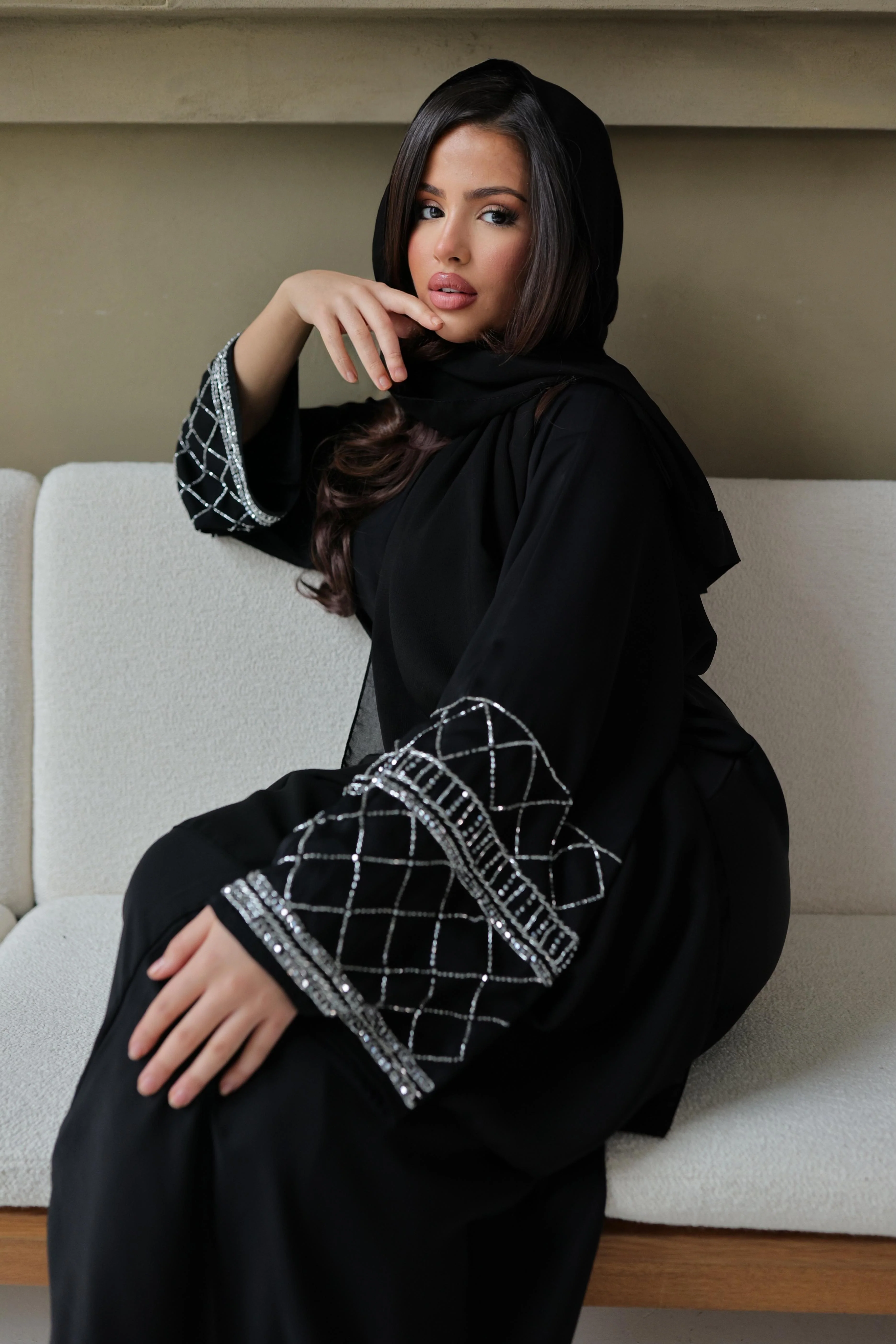 786 | Chester Design Abaya + Tie Belt + Scarf - Image 4