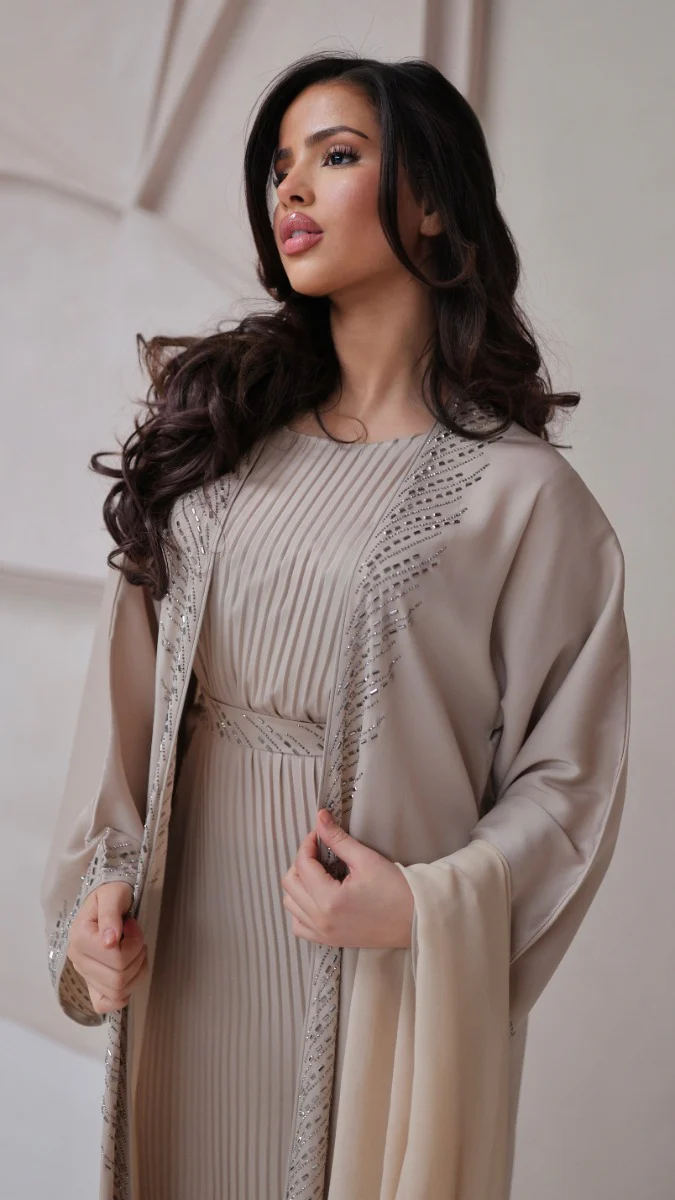 786 | Kimono Stones Detail + Pleated Dress + Tie Belt + Scarf