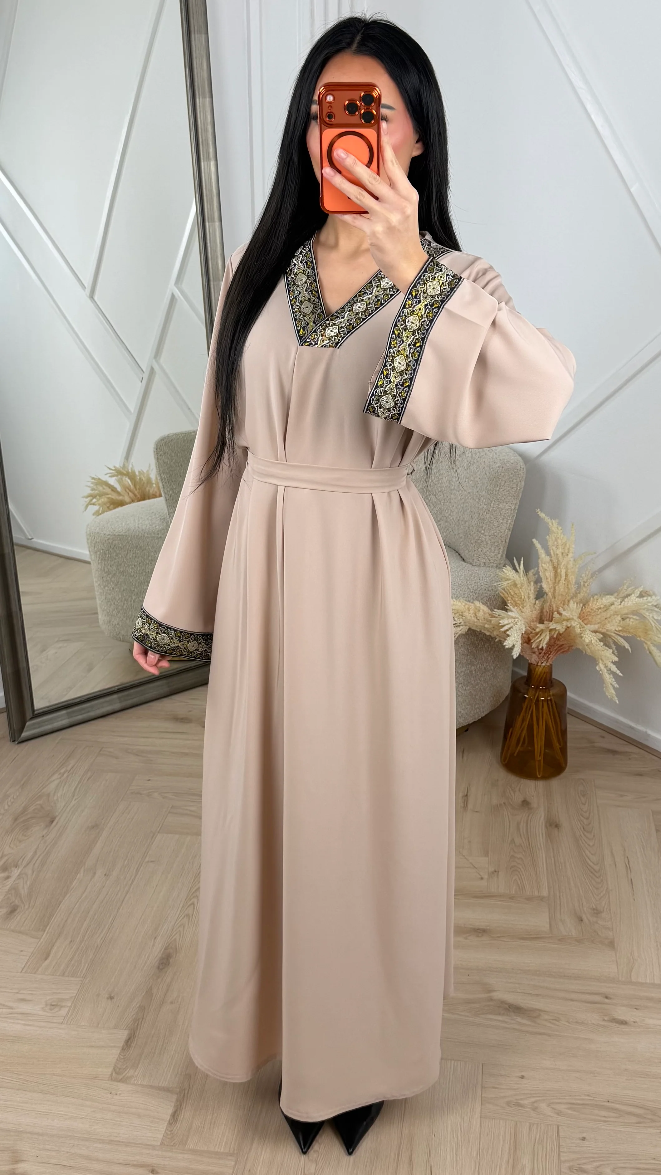 Abaya Maxi Jurk met Borduurdetail en Tailleceintuur - Image 5