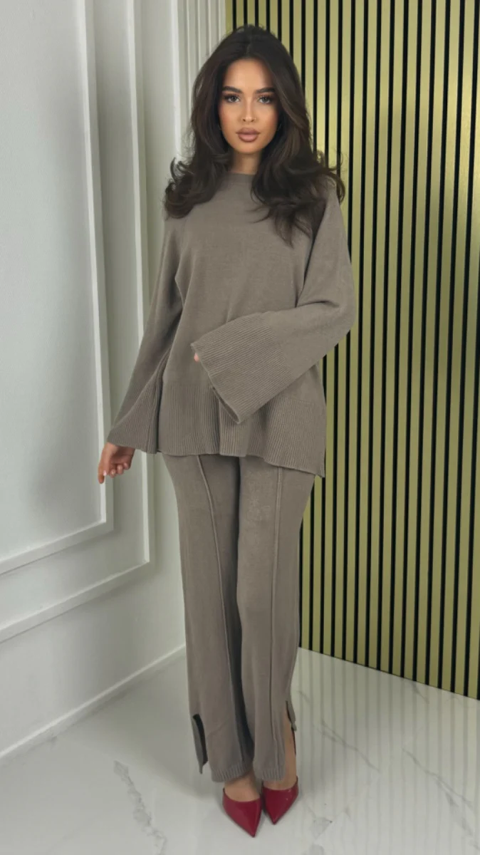 Basic Set Mid Line Stripe Split Details - Image 10