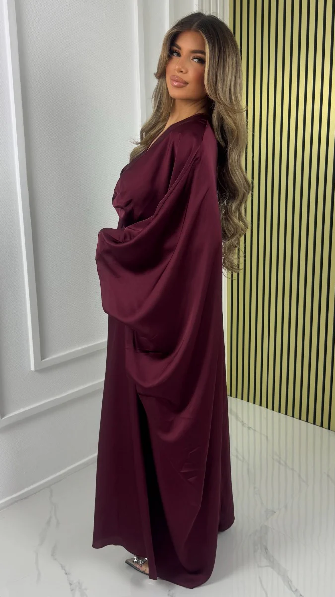 Brooch Detail Oversized Satin Dress - Image 10