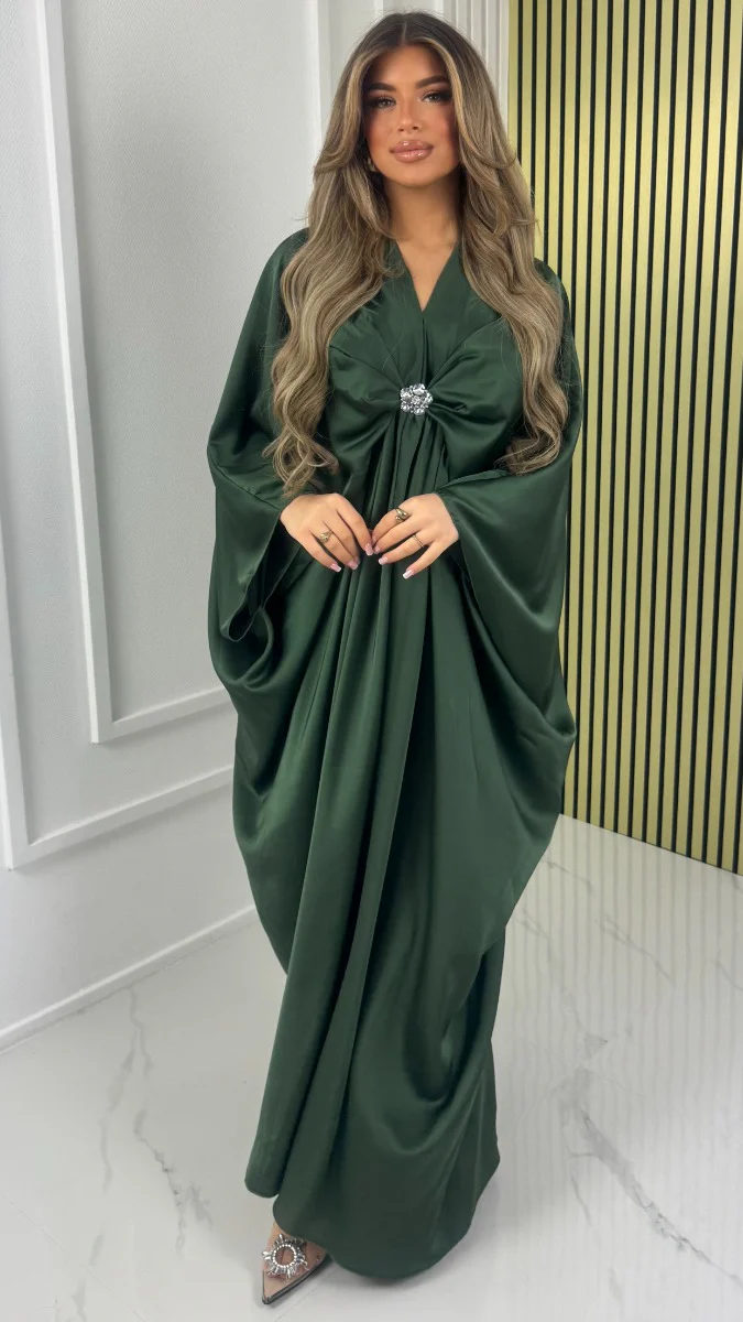 Brooch Detail Oversized Satin Dress - Image 13
