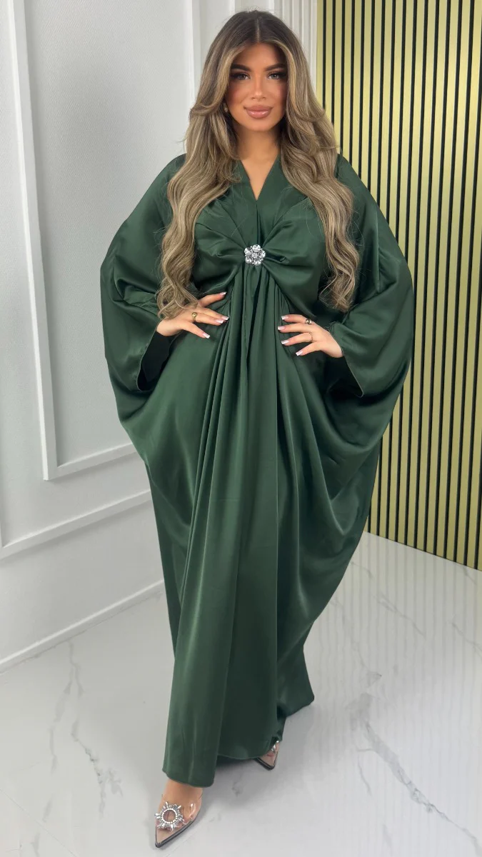 Brooch Detail Oversized Satin Dress - Image 14