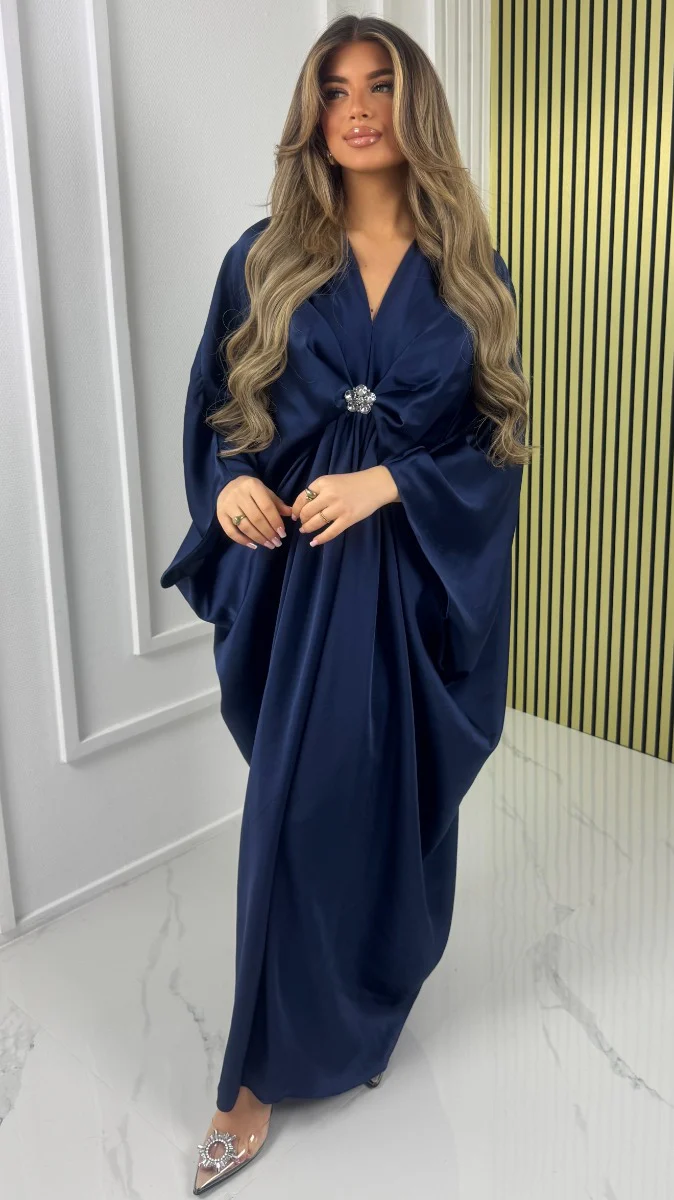 Brooch Detail Oversized Satin Dress - Image 15