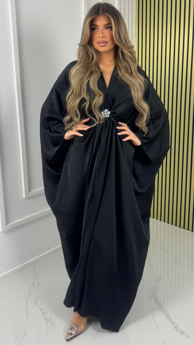 Brooch Detail Oversized Satin Dress - Image 19