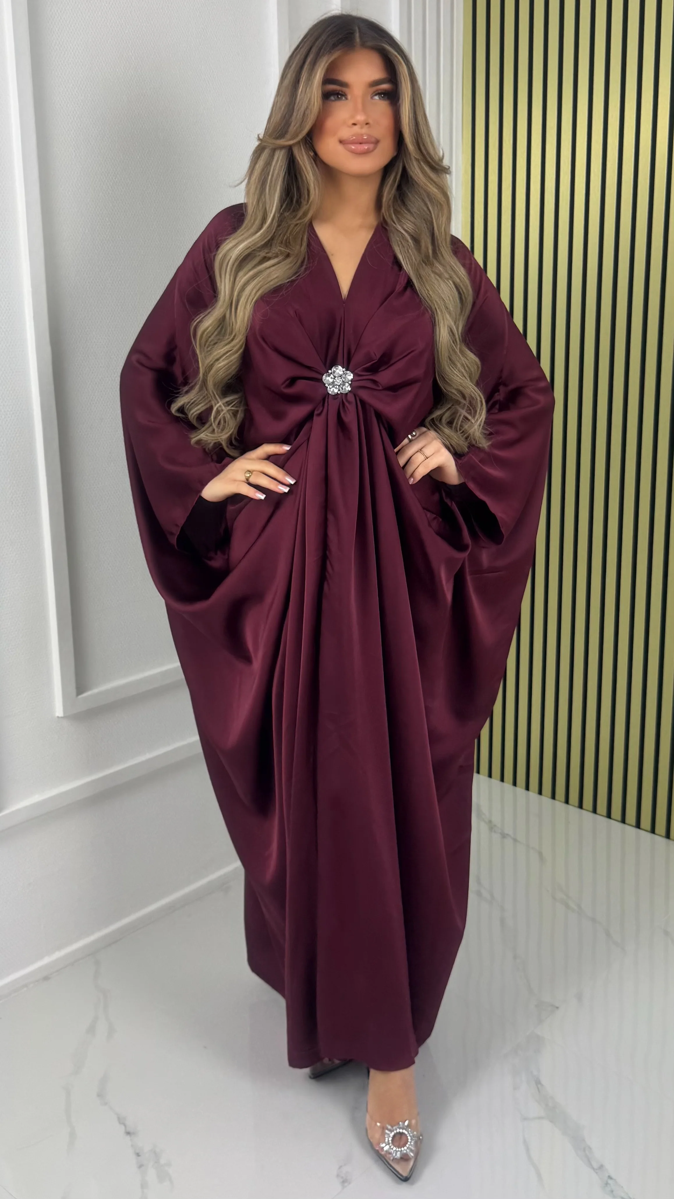 Brooch Detail Oversized Satin Dress - Image 30