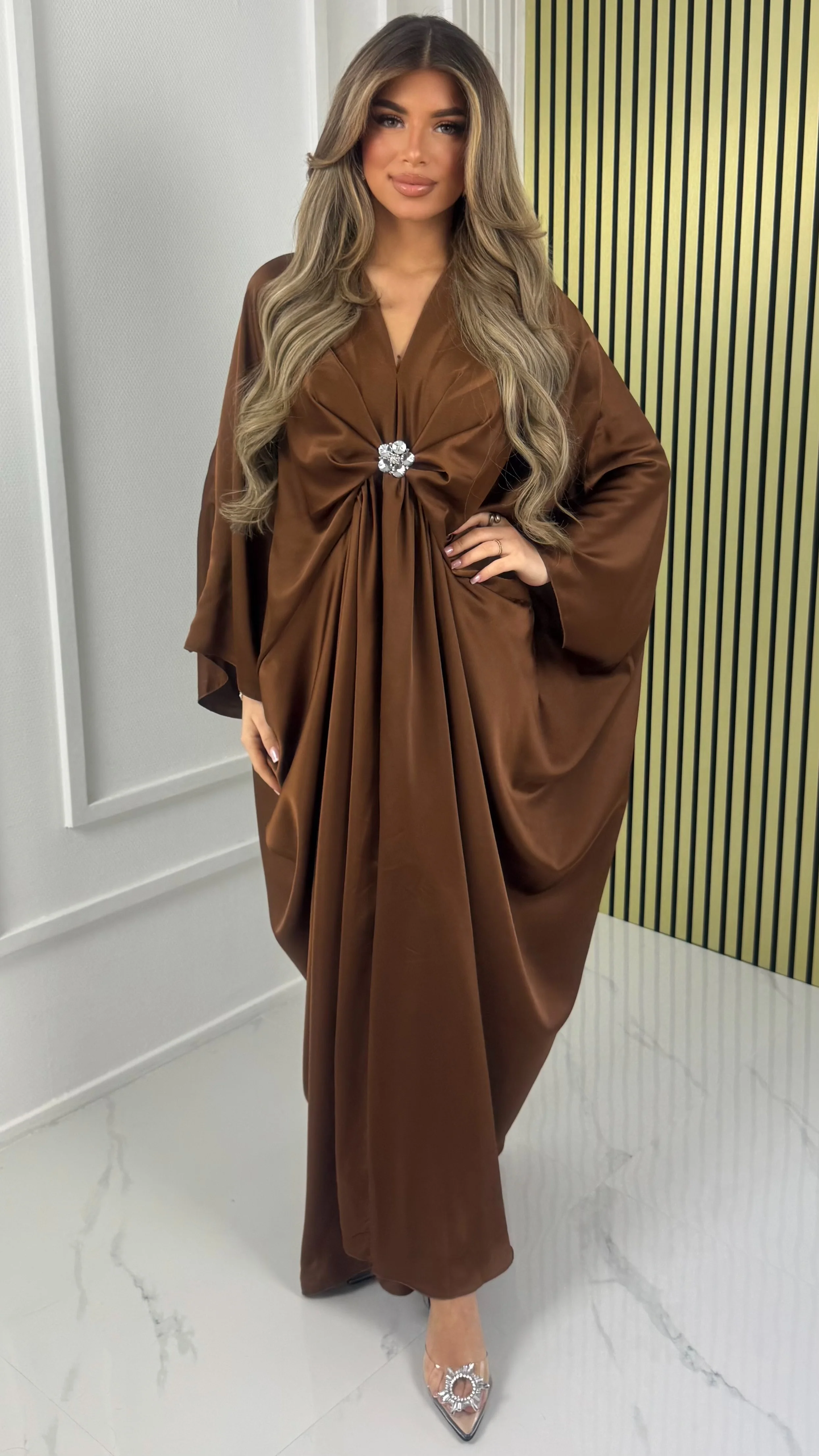 Brooch Detail Oversized Satin Dress - Image 34