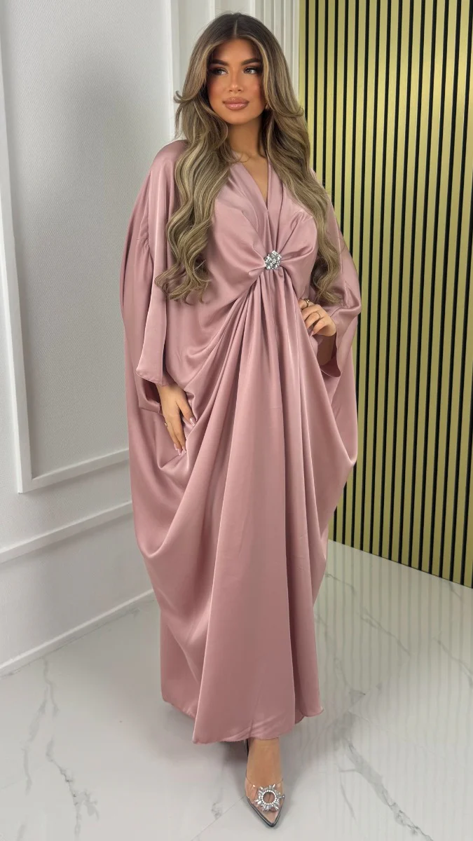 Brooch Detail Oversized Satin Dress - Image 6