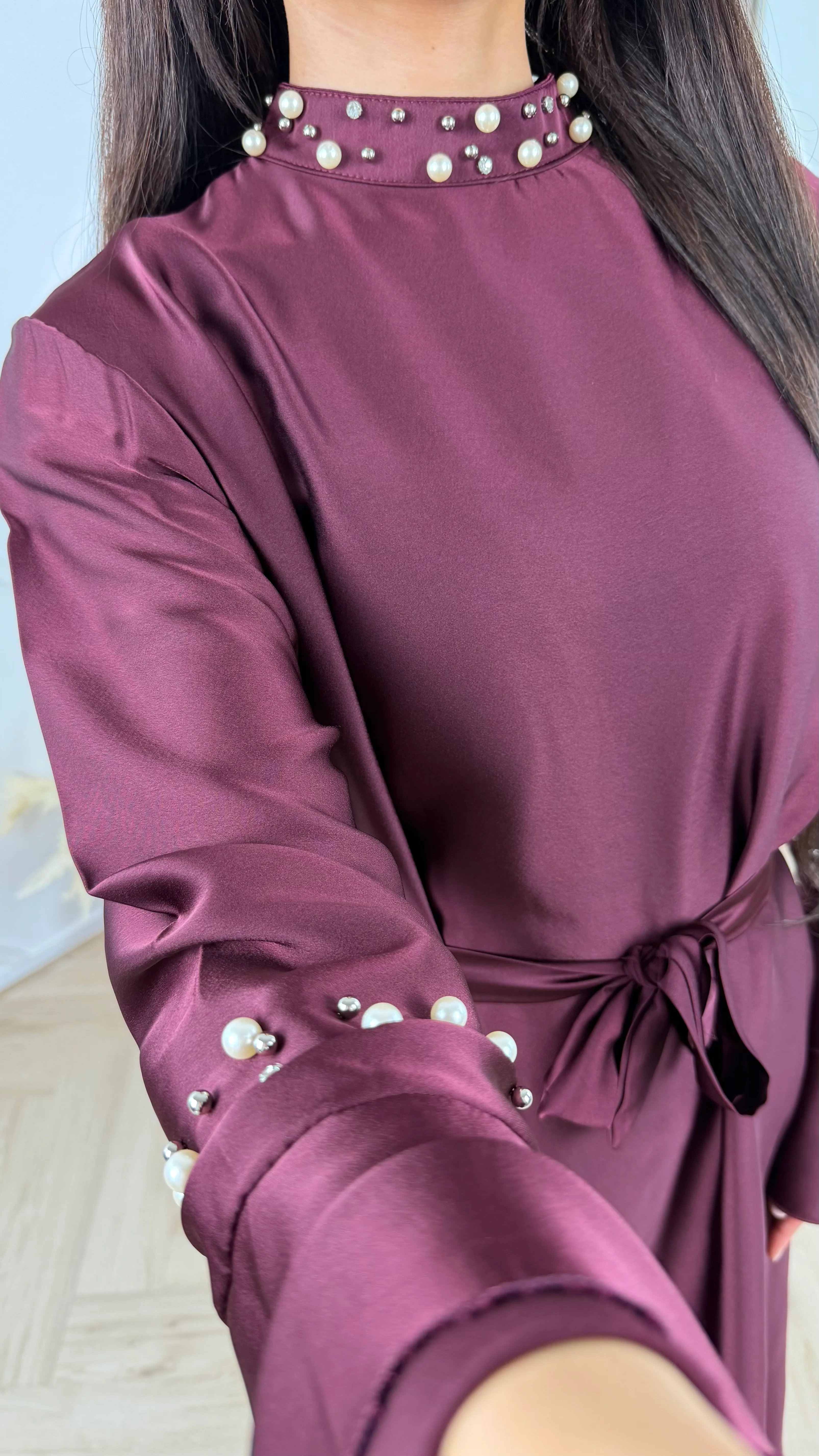 Elegante Abaya met Parel Details en Ceintuur - Image 7