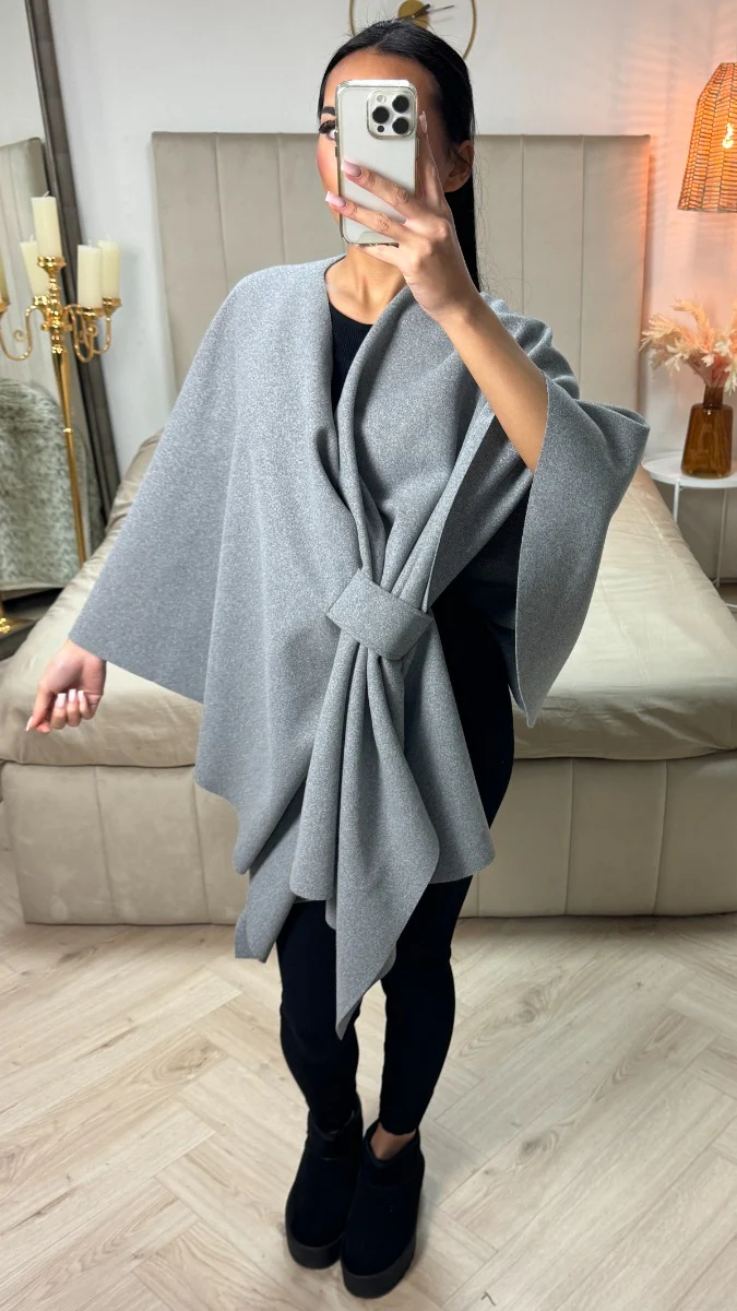 Essential Wrap Poncho Oversized - Image 10