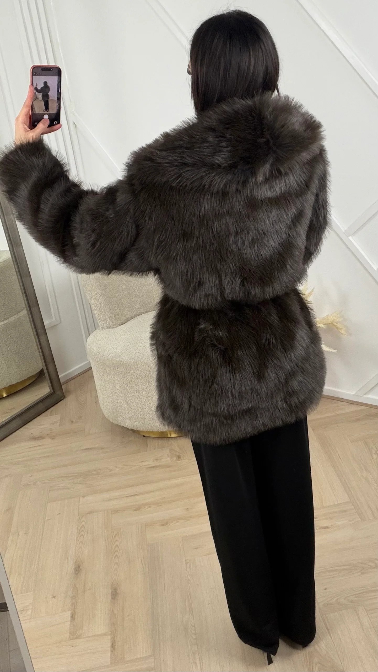 Faux Fur Jas met Ceintuur & Goudkleurig Detail - Image 7