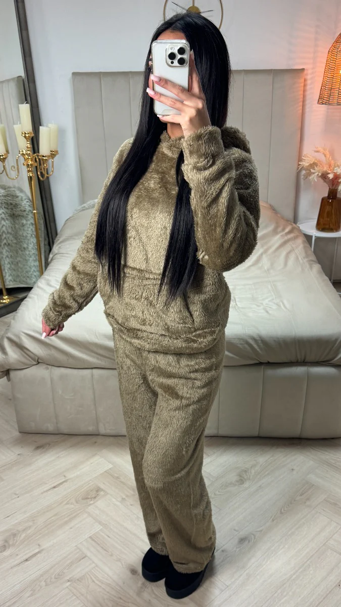 Fully Double Sided Teddy Hoodie Set - Image 9