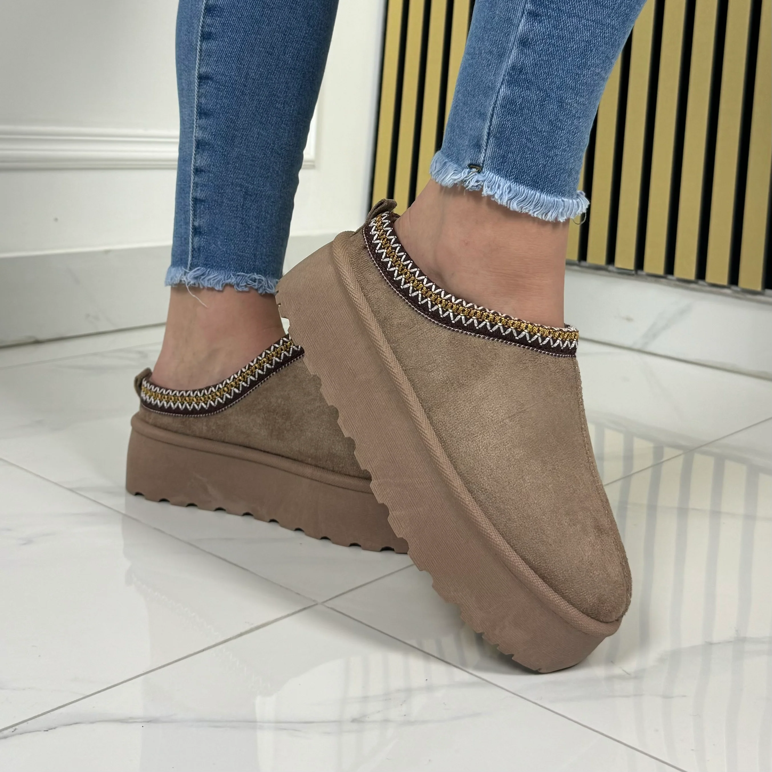 FY-118 Khaki Platform Taswoman Famous - Image 7