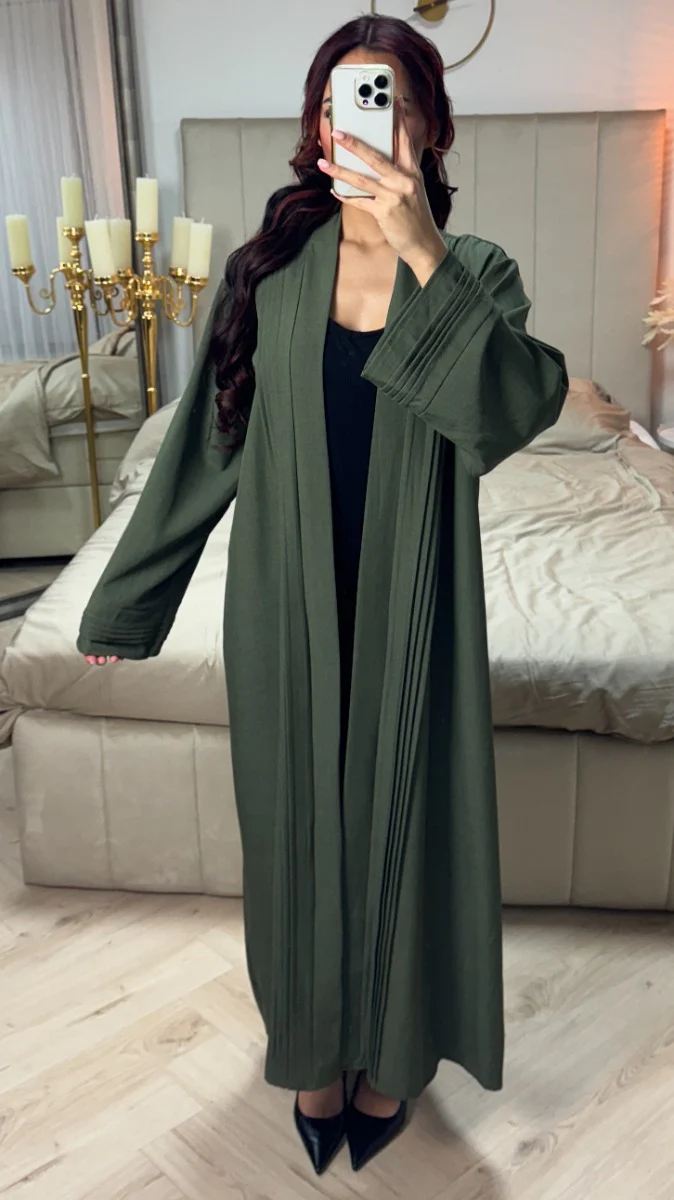 Kimono Pleated Details - Image 17