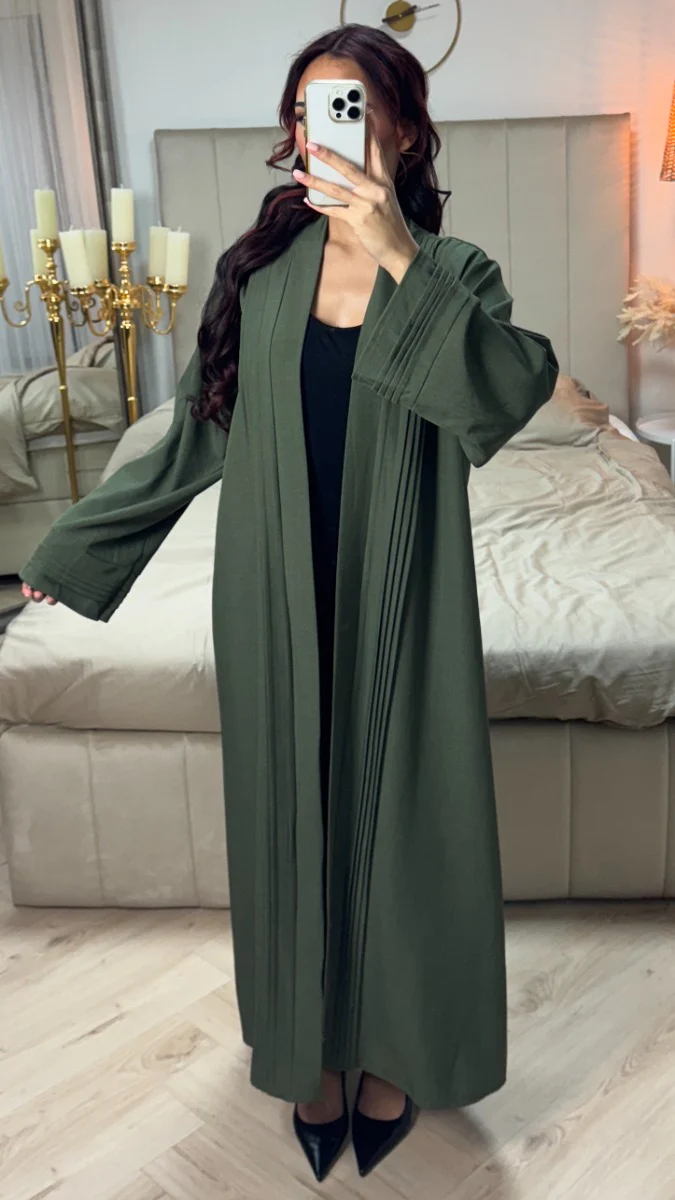 Kimono Pleated Details - Image 18