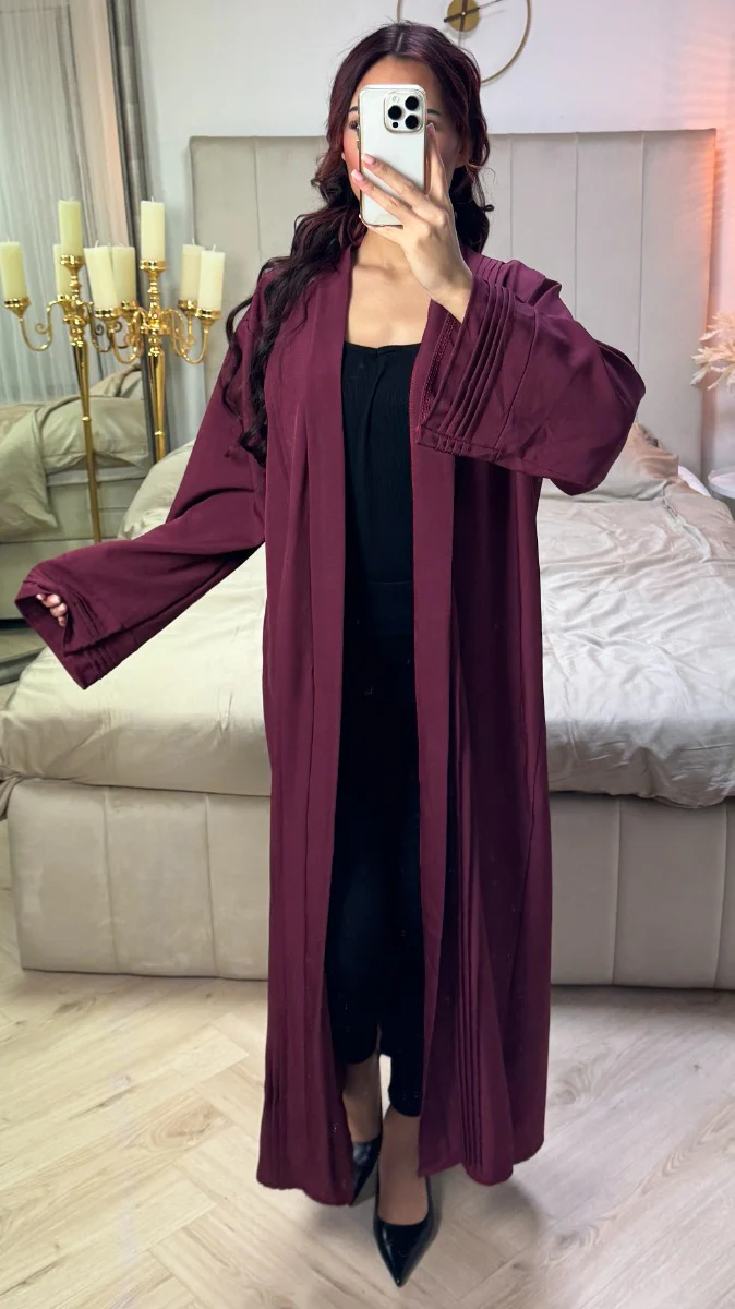 Kimono Pleated Details - Image 2