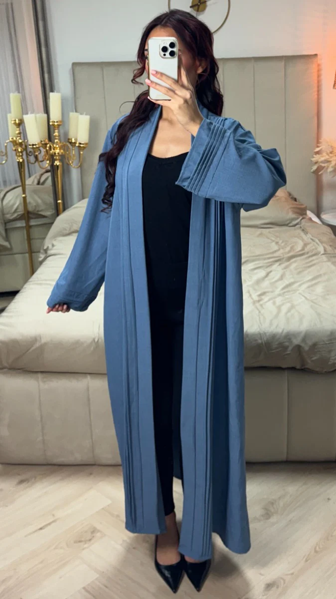 Kimono Pleated Details - Image 9