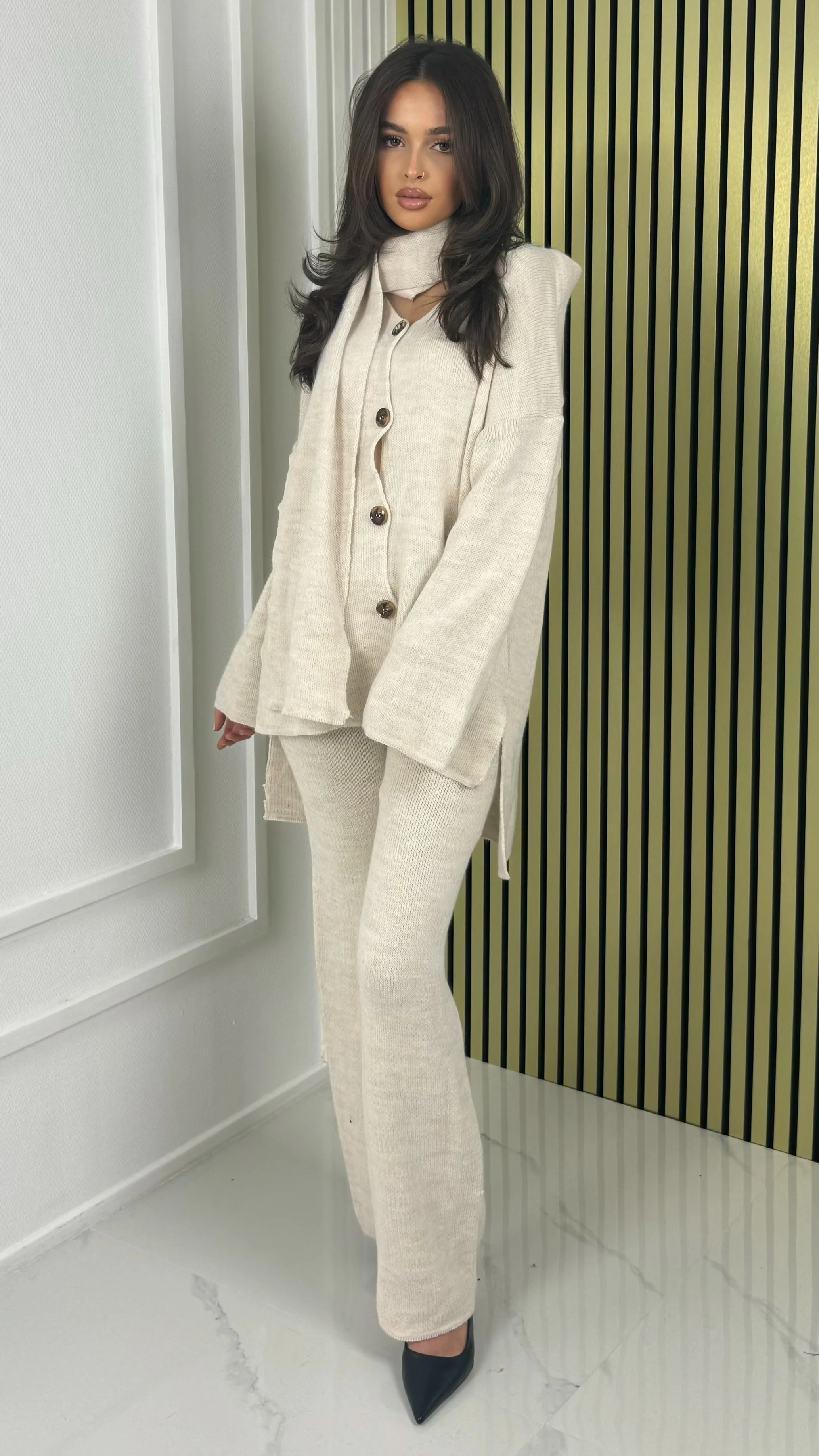 Knitwear 5 button Set Integrated Shawl - Image 18
