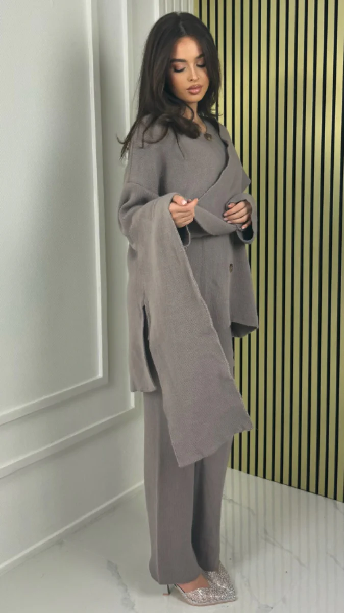Knitwear 5 button Set Integrated Shawl - Image 2