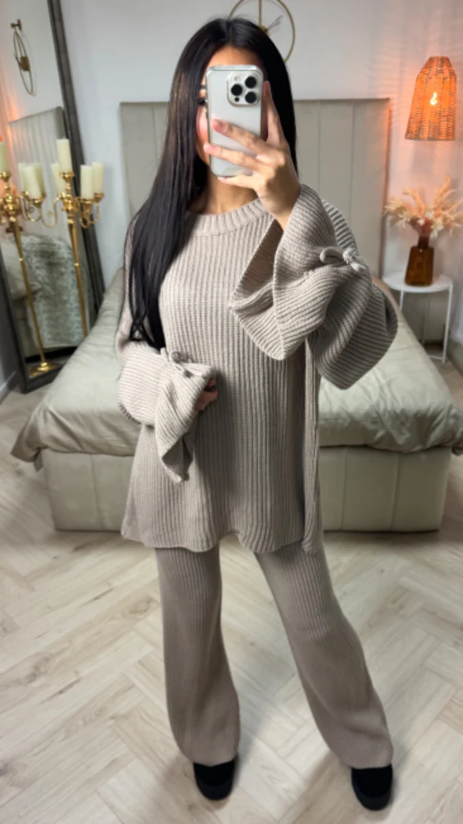Knitwear Oversized Set Ruffle Sleeve Tie Detail - Image 10