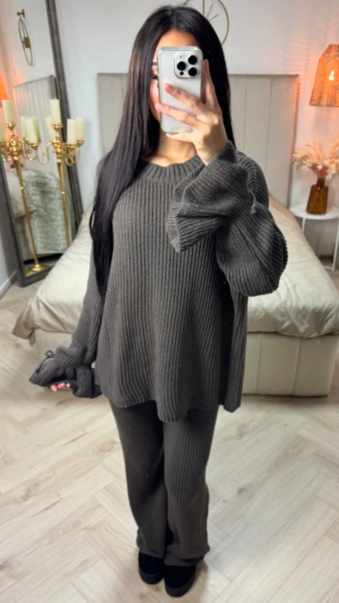 Knitwear Oversized Set Ruffle Sleeve Tie Detail - Image 14
