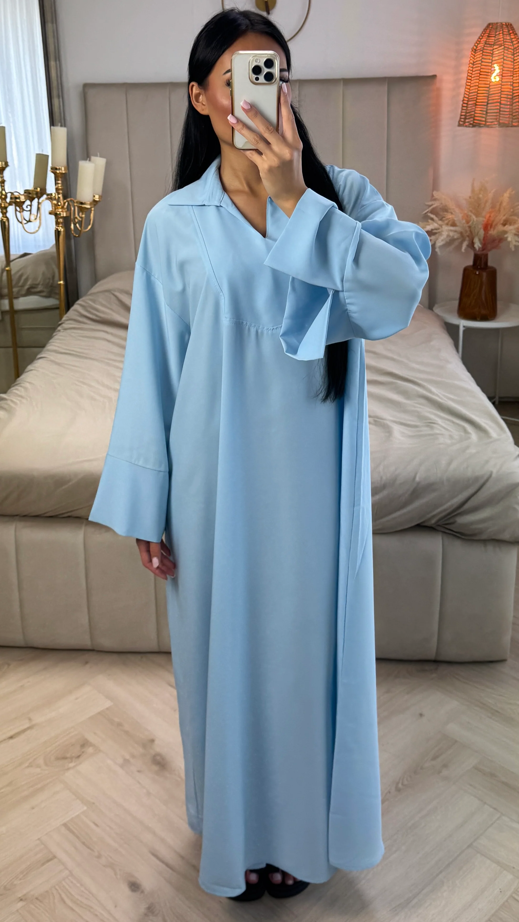 Lange Abaya met V-hals en Splitmouwen - Image 11