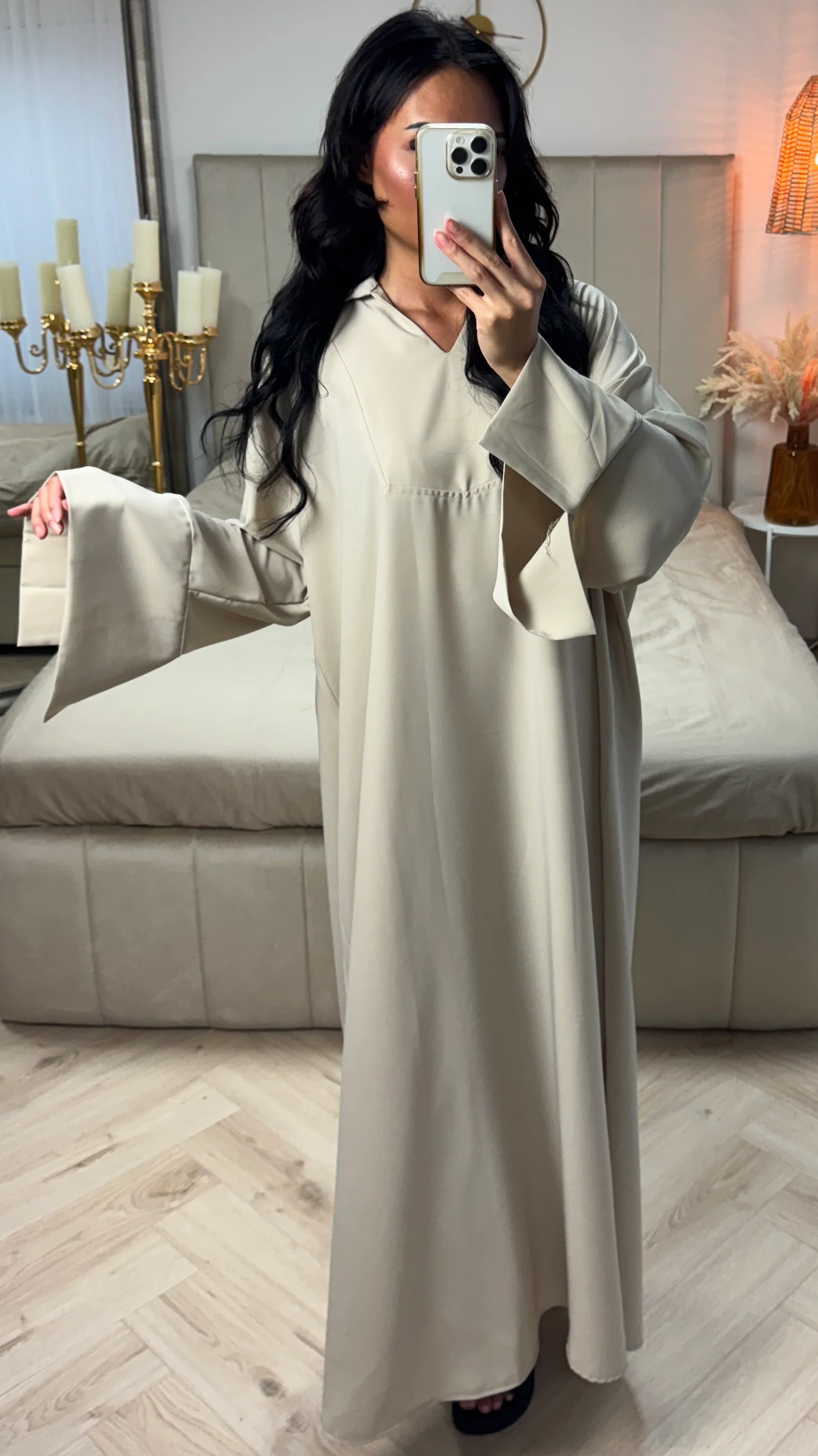 Lange Abaya met V-hals en Splitmouwen - Image 8