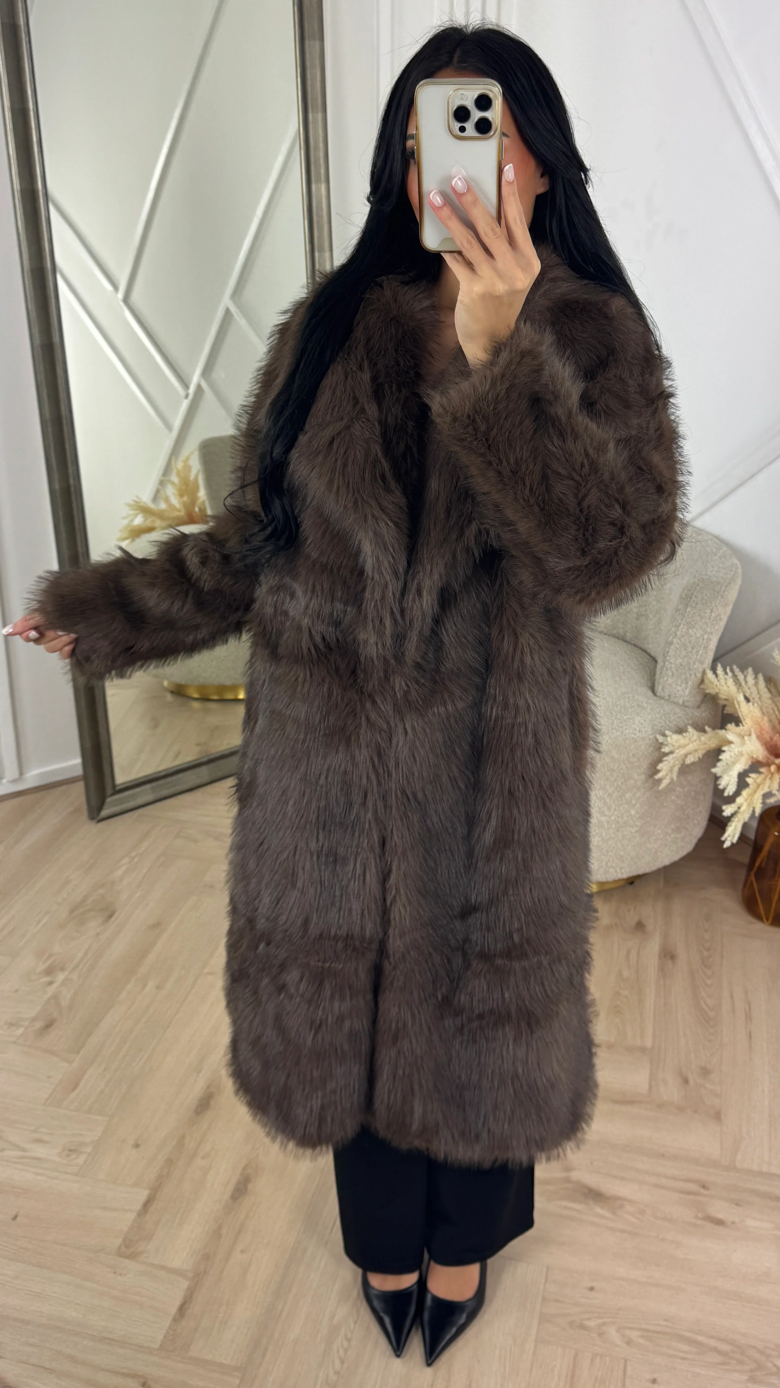 Luxe Faux Fur Jas met Volumineuze Kraag - Image 2
