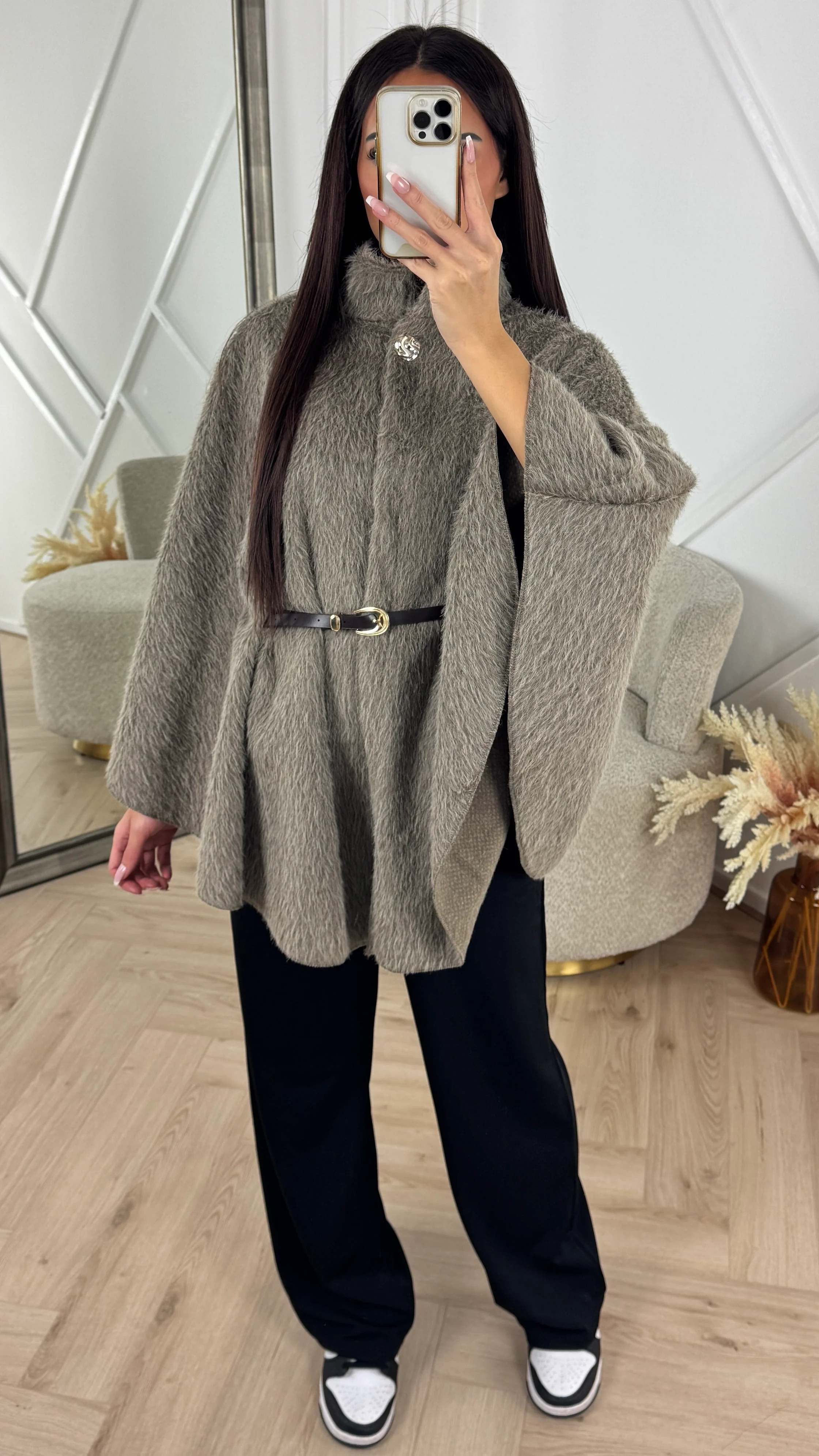 Luxe Fluffy Wool Touch Poncho met Ceintuur - Image 3
