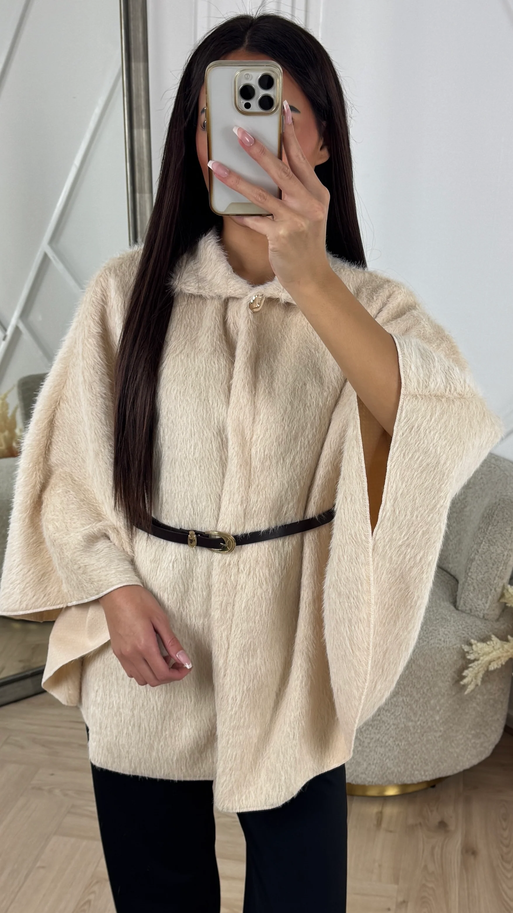 Luxe Fluffy Wool Touch Poncho met Ceintuur - Image 4
