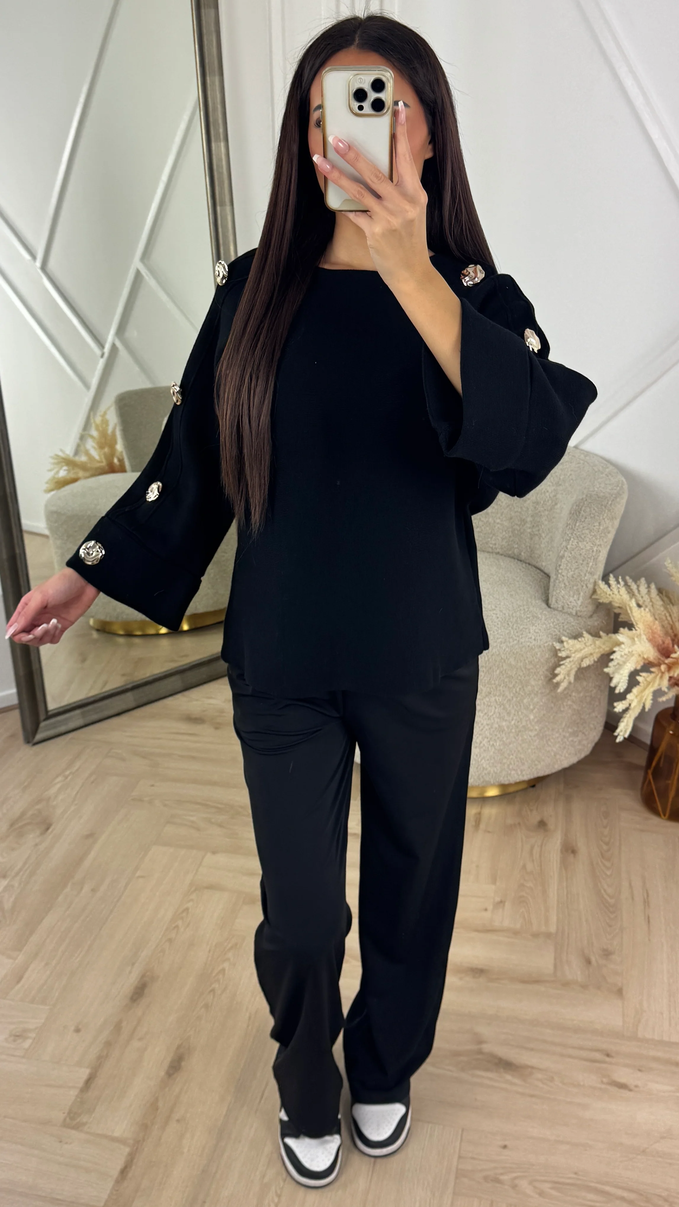 Luxe Knit Top met Gouden Knopen op de Mouwen - Image 3