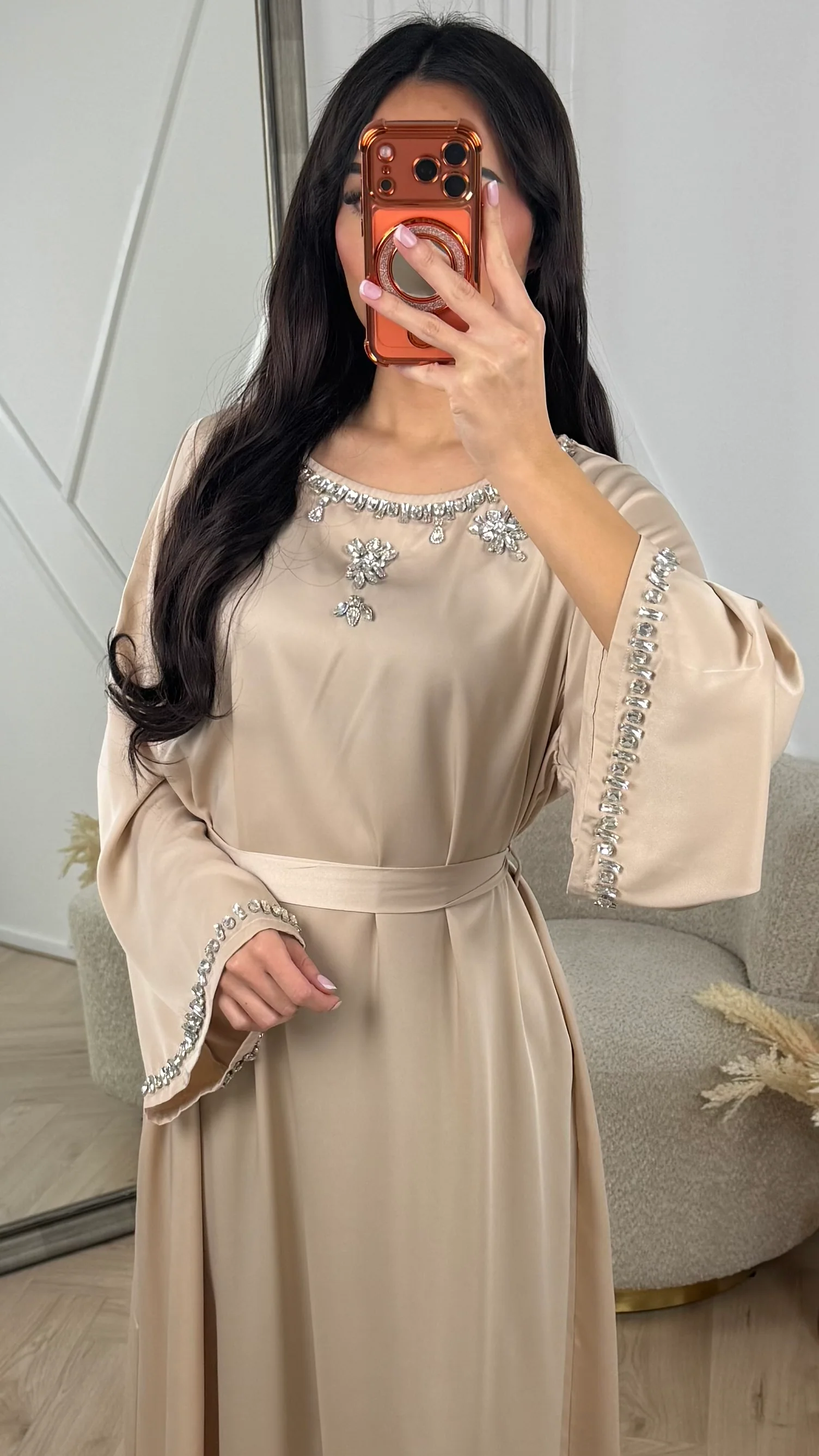 Luxe Maxi Jurk met Kristalborduursel en Wijde Mouwen - Image 13