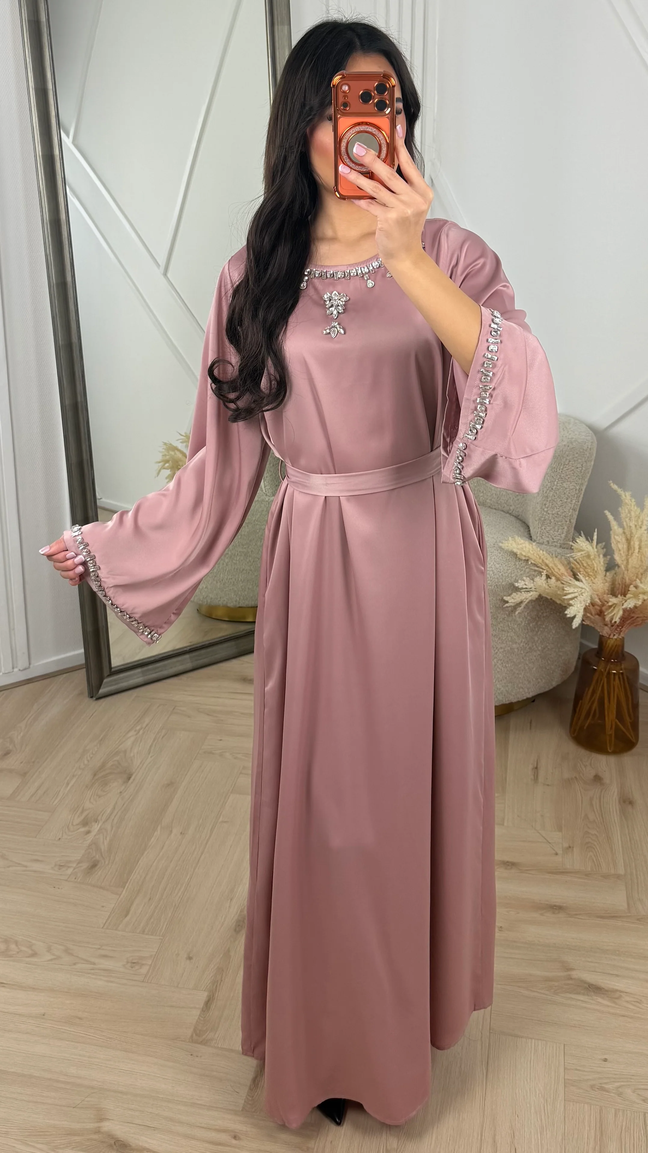 Luxe Maxi Jurk met Kristalborduursel en Wijde Mouwen - Image 3