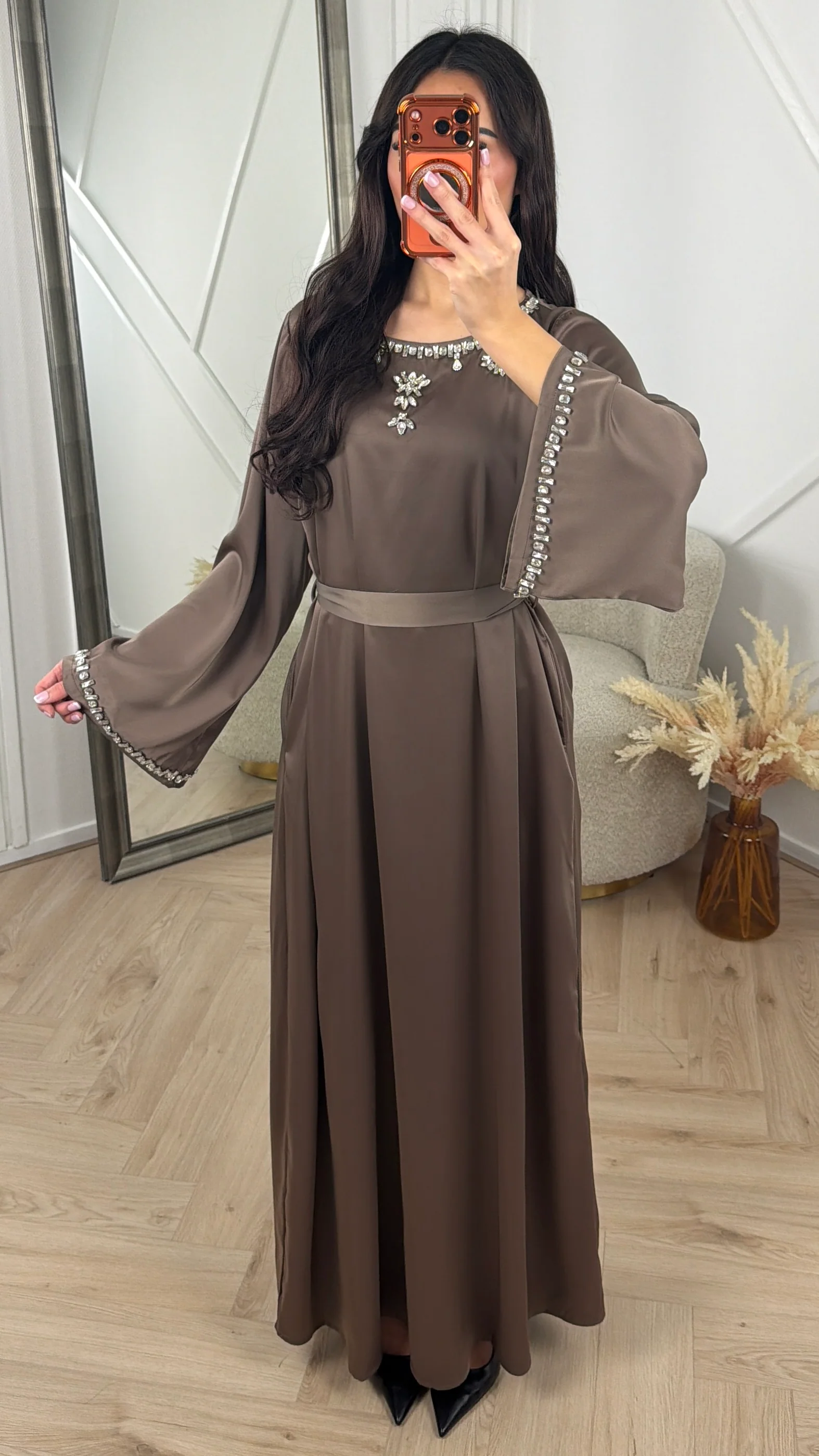 Luxe Maxi Jurk met Kristalborduursel en Wijde Mouwen - Image 4