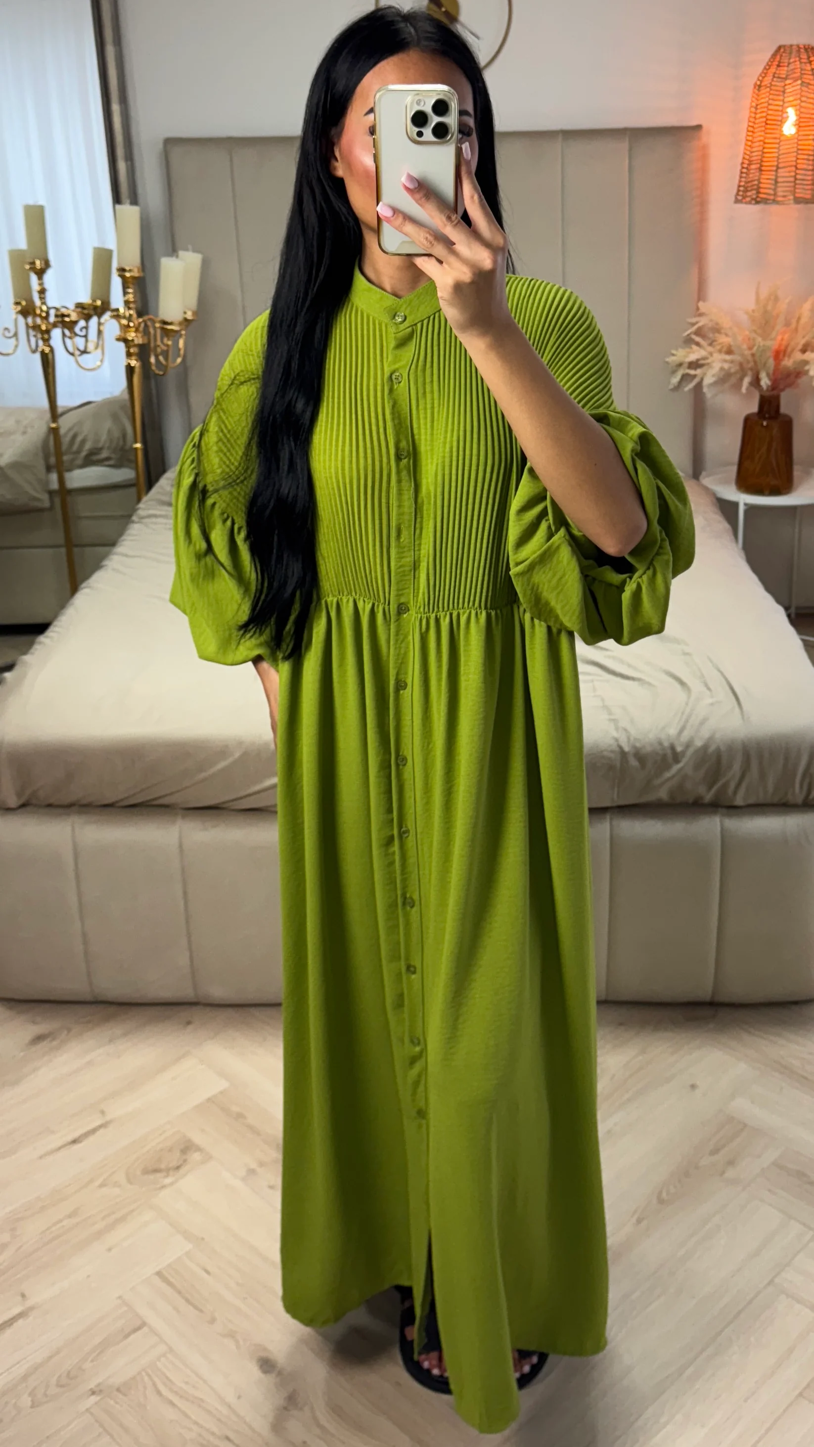 Maxi Jurk met Plooidetail en Pofmouwen – Knoopsluiting - Image 3
