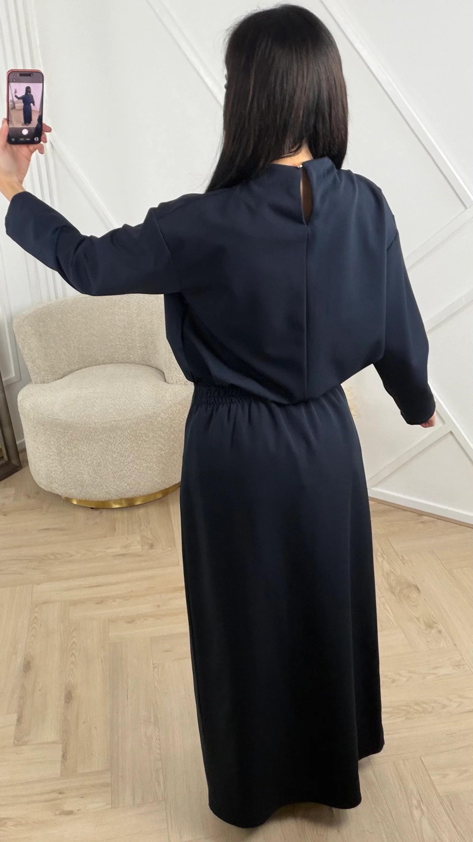 Minimal Two-Piece Set met Maxi Rok - Image 6