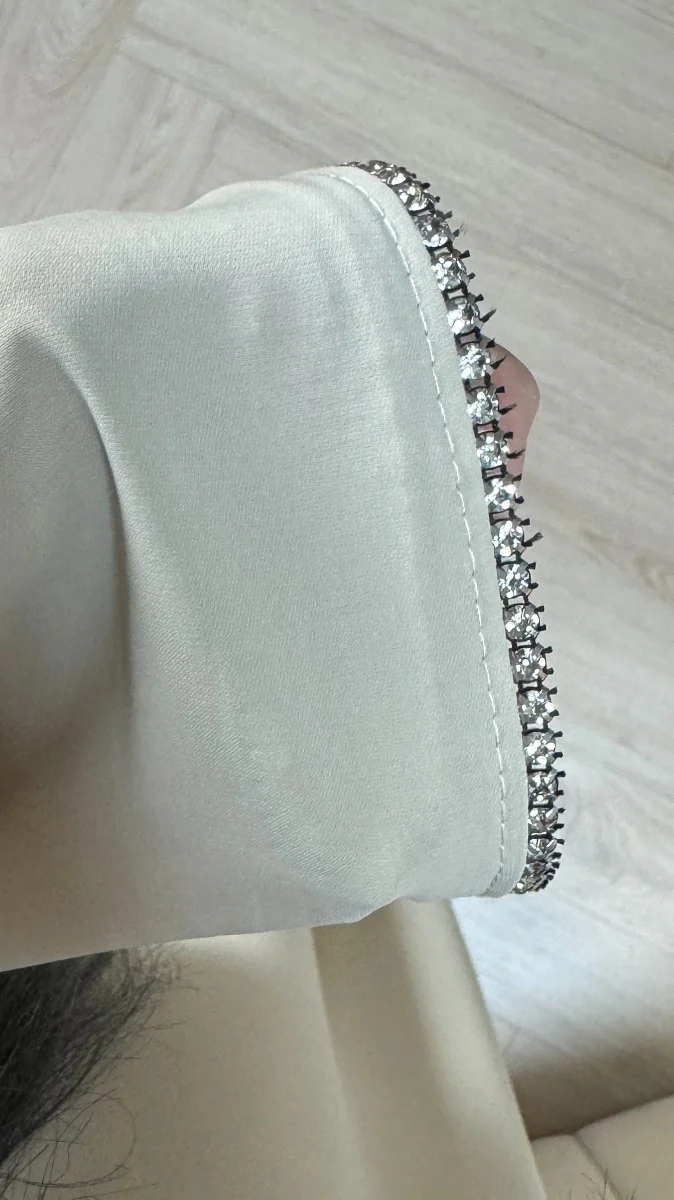 Oversized Abaya Diamond Sleeve Detail - Image 8