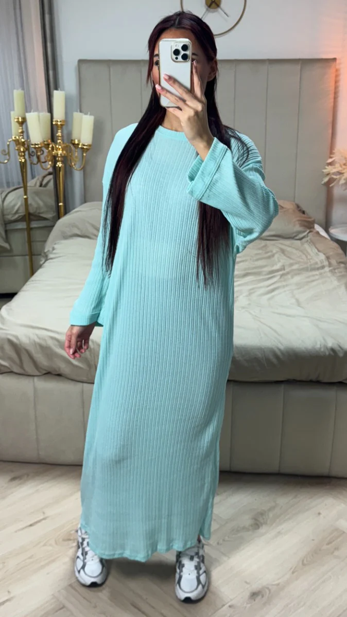 Round Neck Maxi Dress Thin Ribbed Material - Image 10