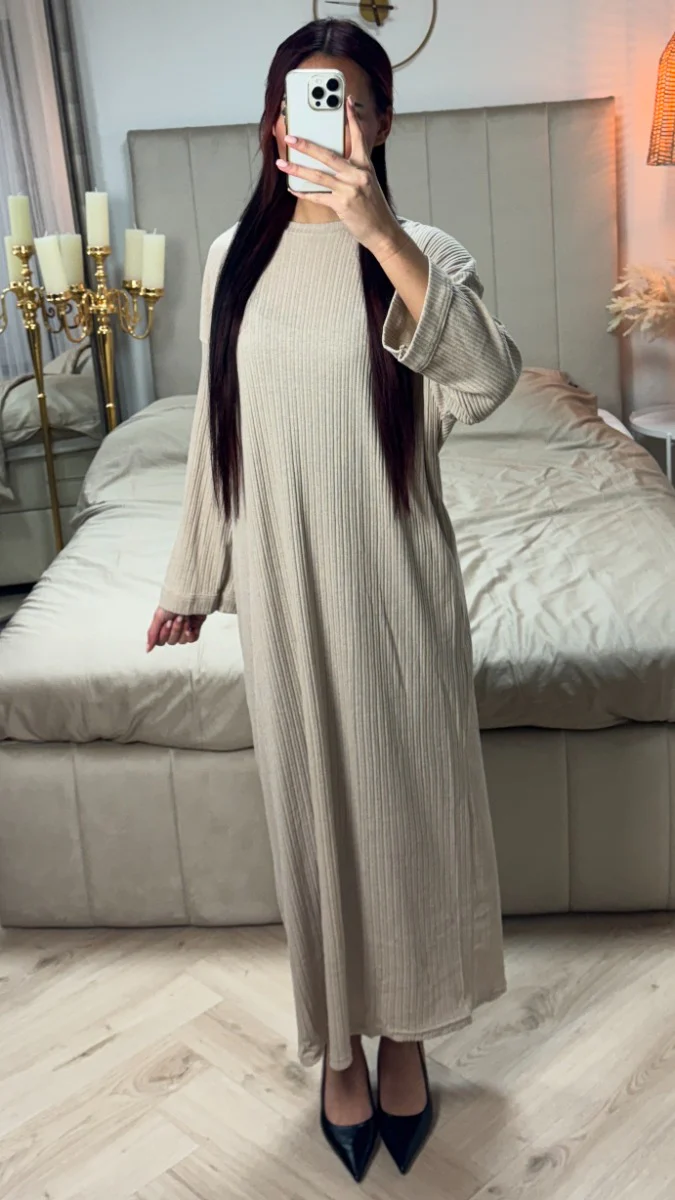 Round Neck Maxi Dress Thin Ribbed Material - Image 4