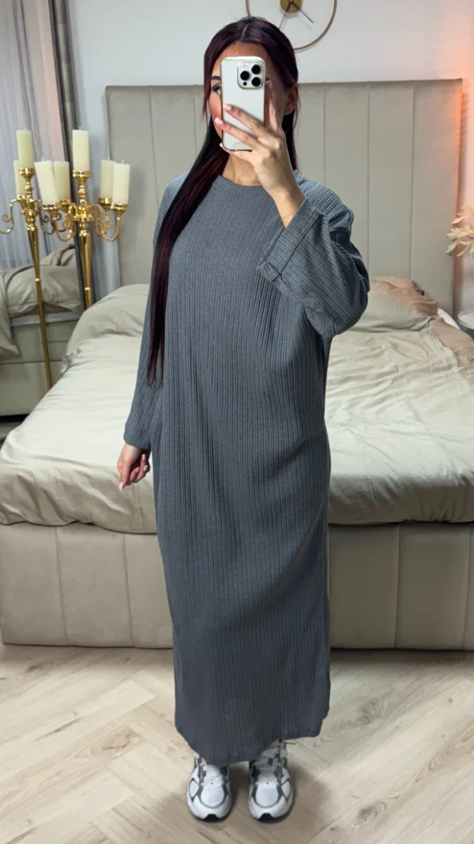 Round Neck Maxi Dress Thin Ribbed Material - Image 7