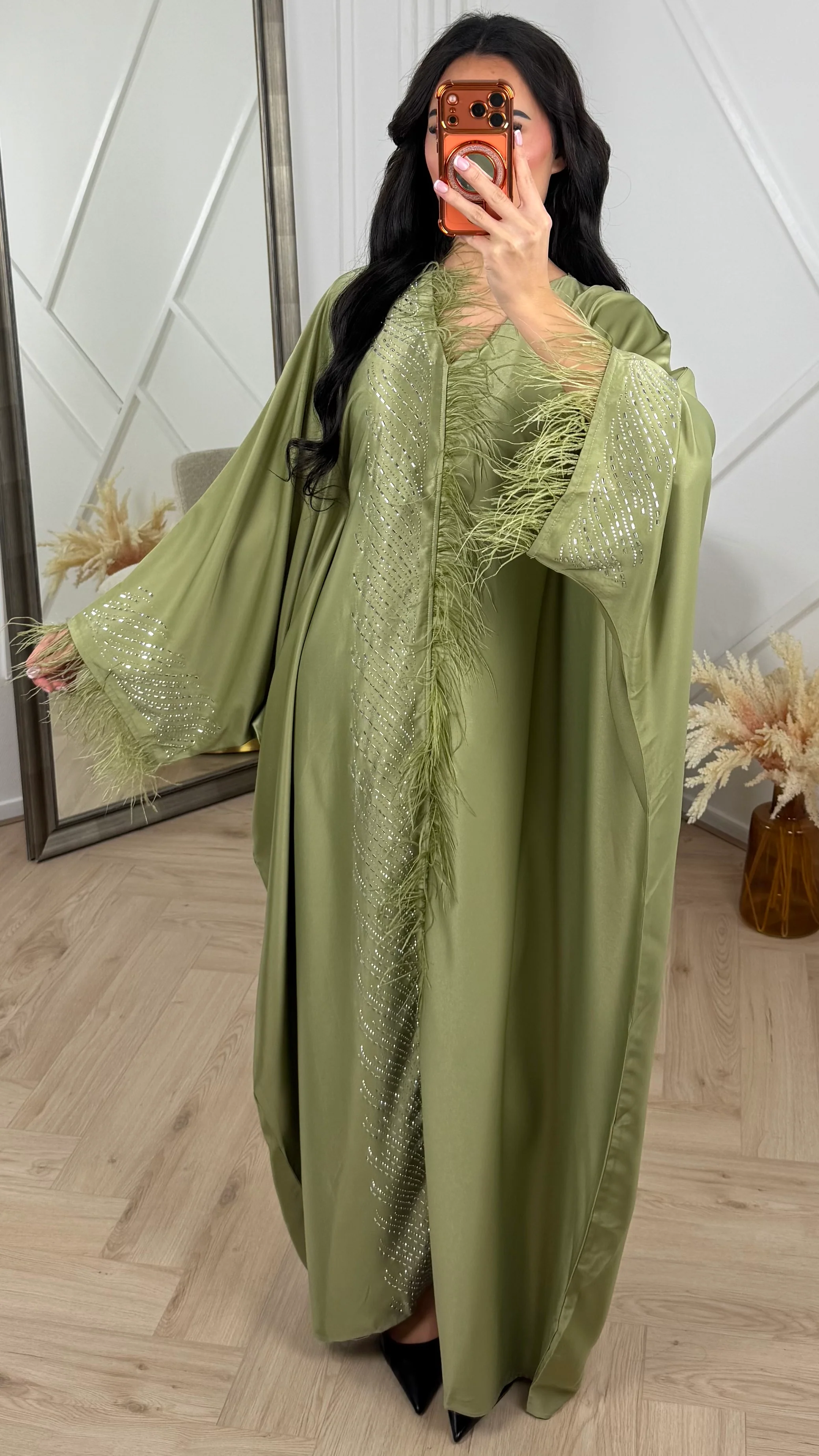 Satijnen Abaya Maxi Jurk met Veren en Strass Details