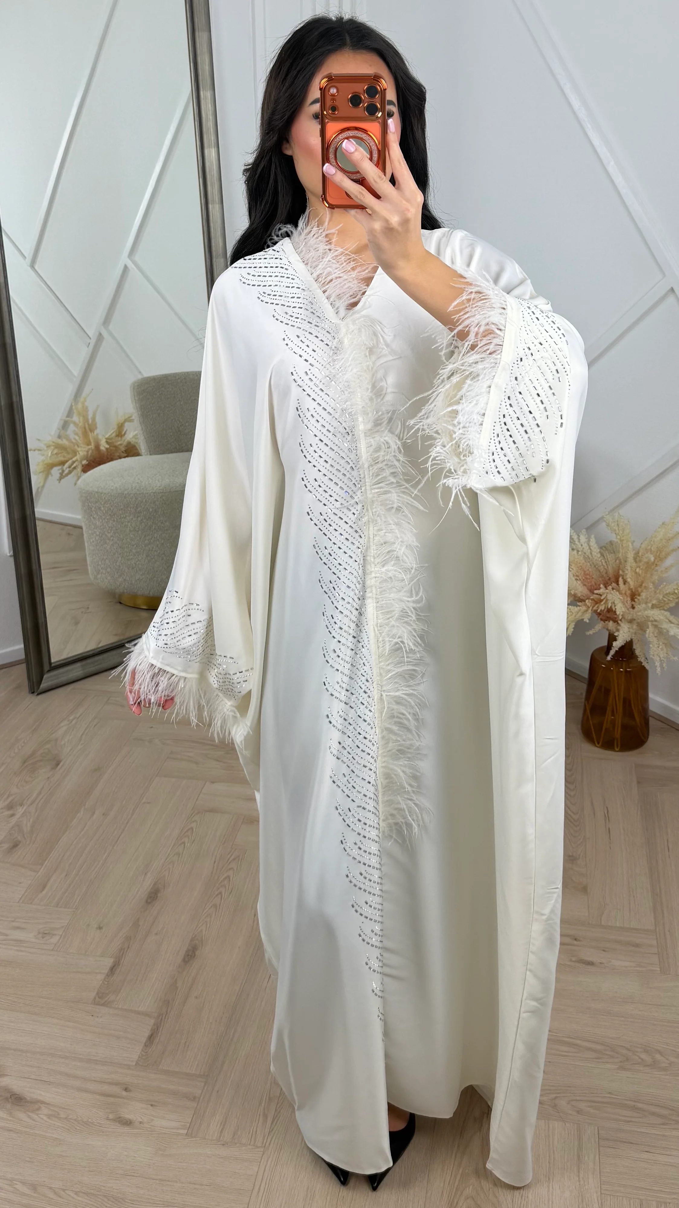 Satijnen Abaya Maxi Jurk met Veren en Strass Details - Image 4
