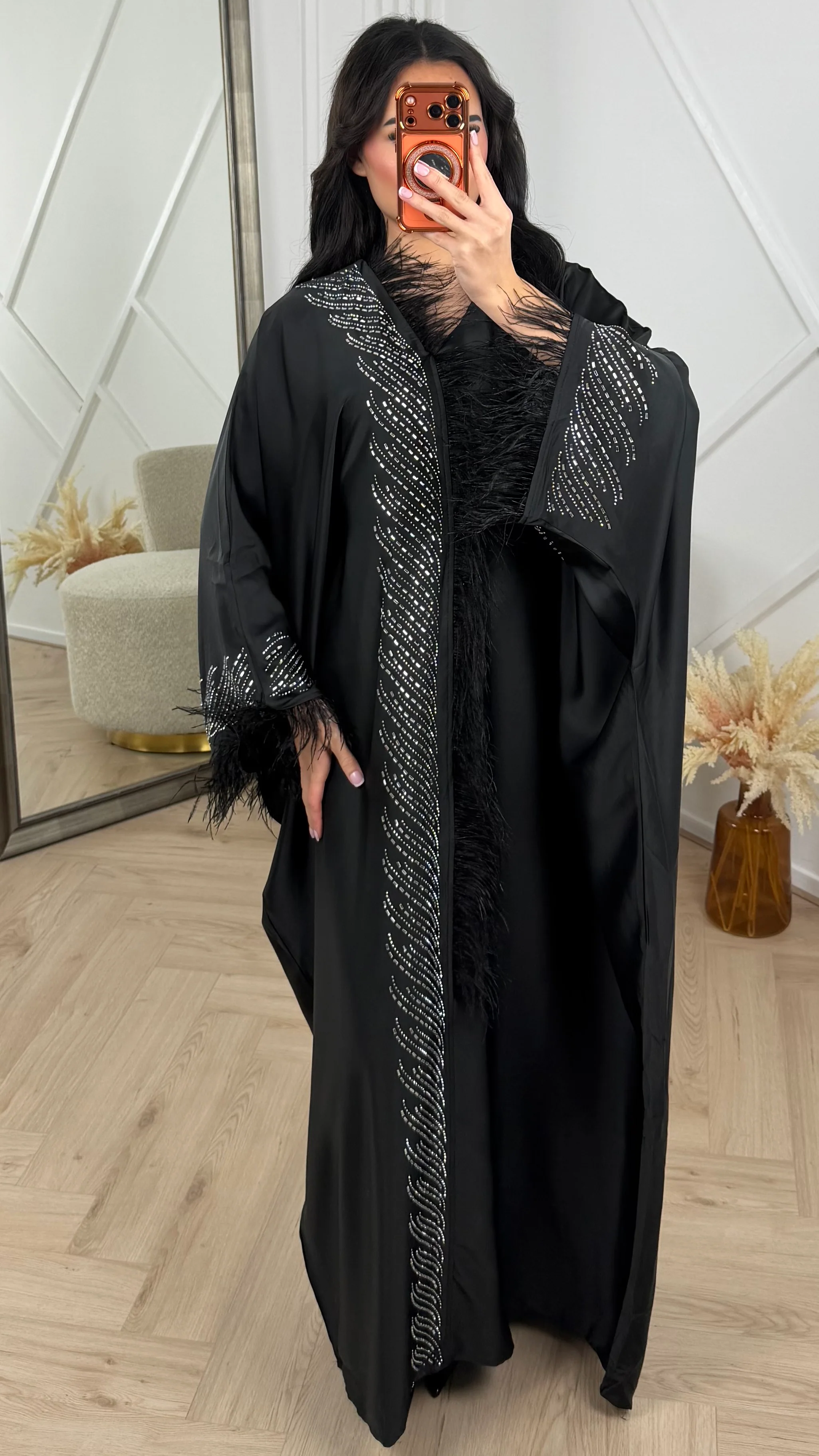 Satijnen Abaya Maxi Jurk met Veren en Strass Details - Image 6