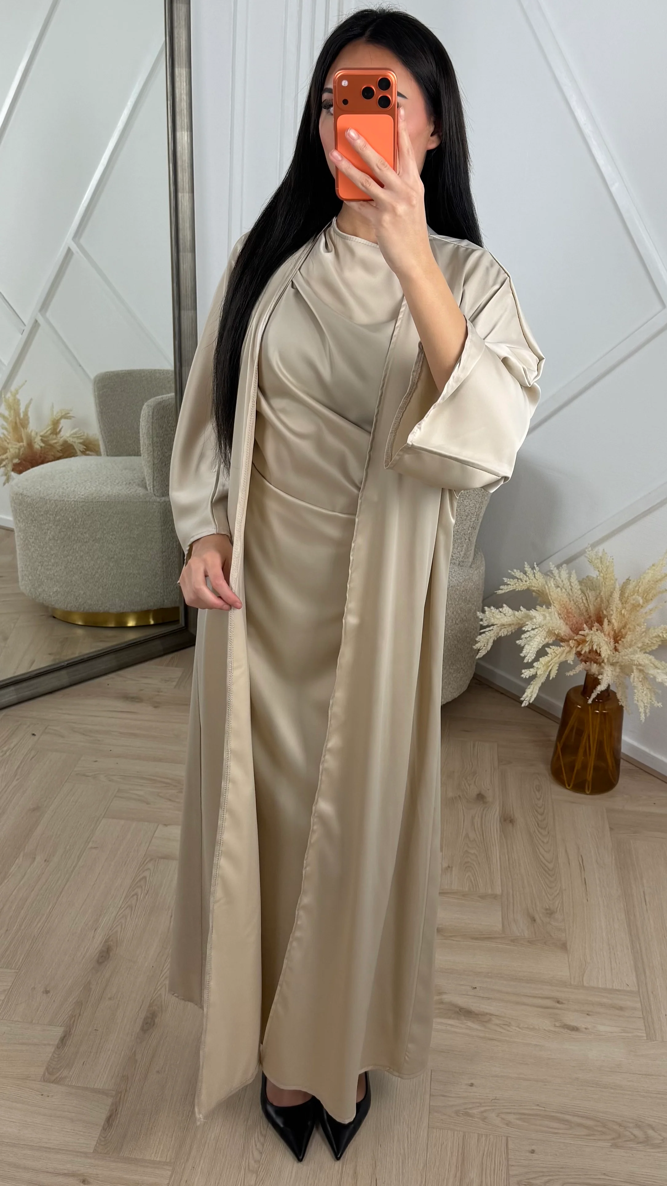Satijnen Abaya met Mouwloze Onderjurk - Image 2