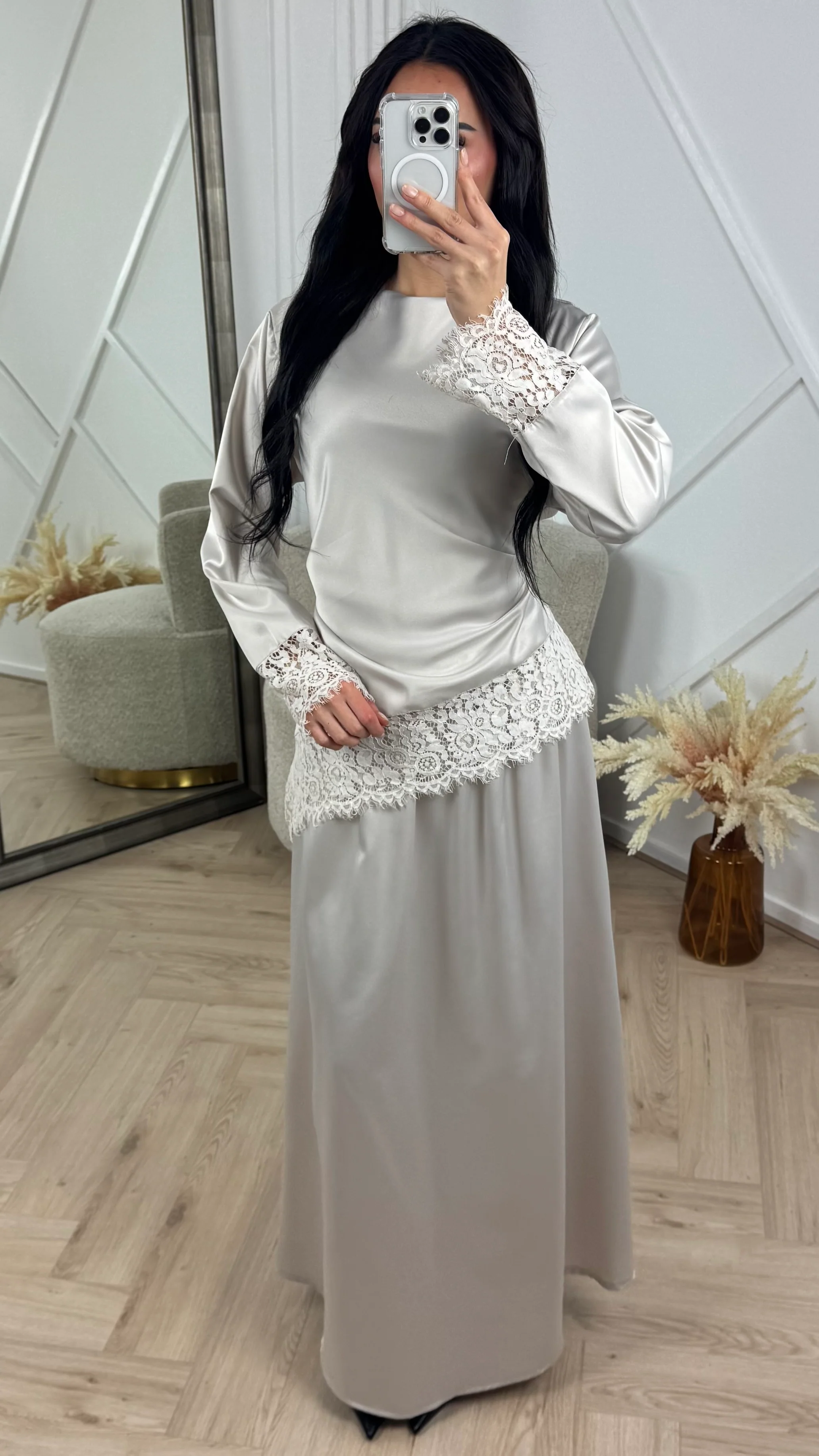 Satijnen Two-Piece Set met Kantdetails - Image 11