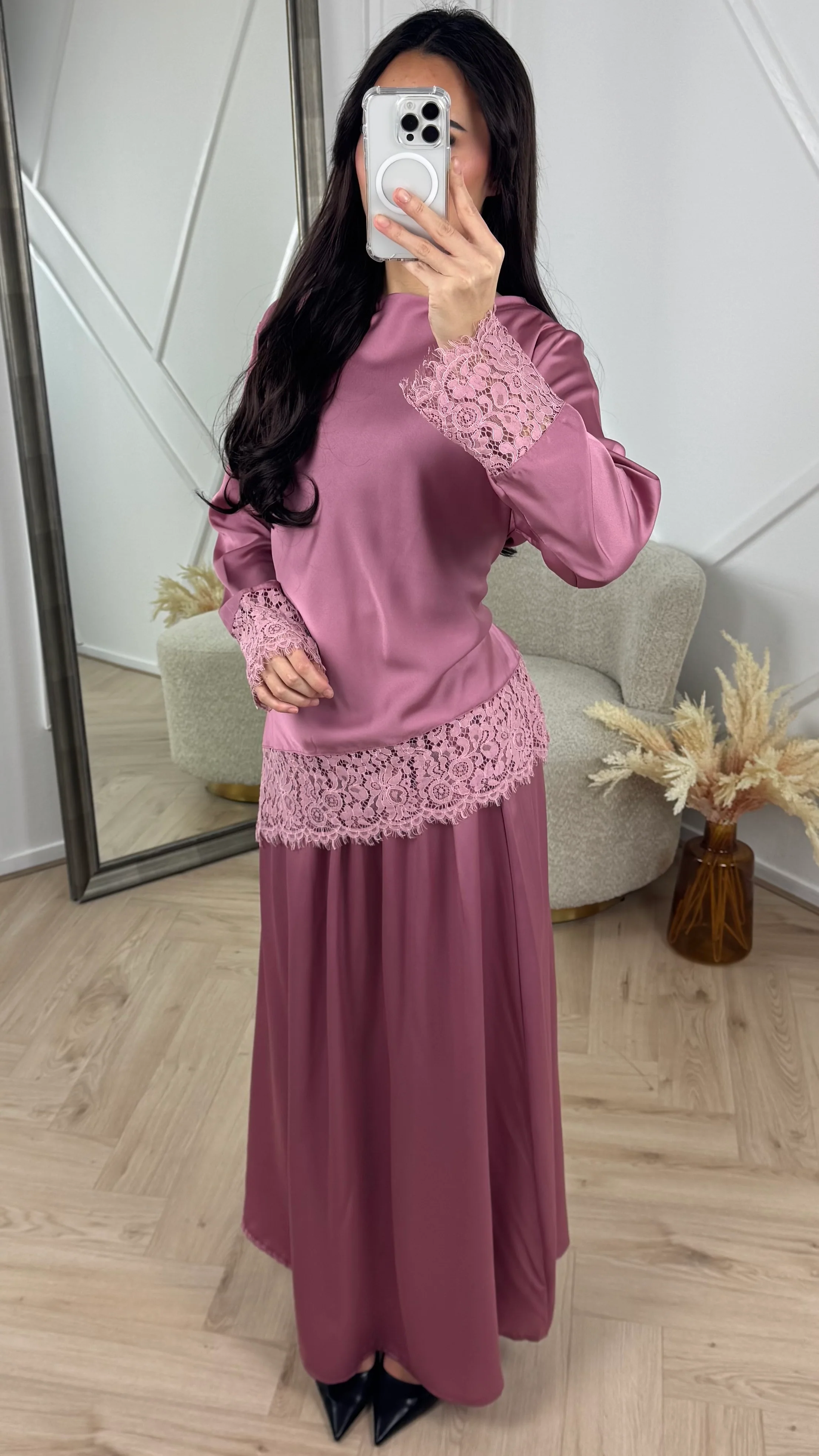 Satijnen Two-Piece Set met Kantdetails - Image 15