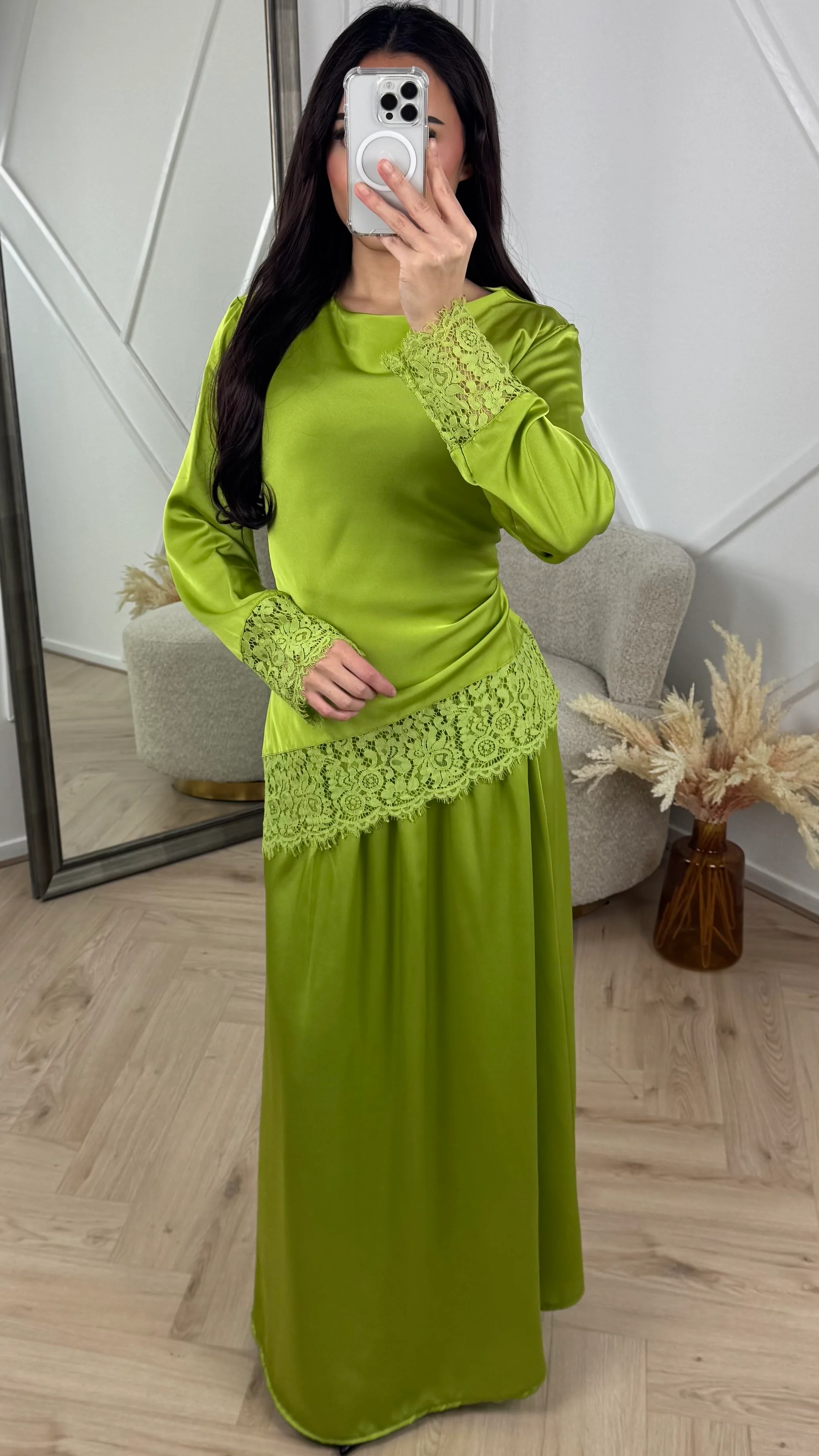 Satijnen Two-Piece Set met Kantdetails - Image 16