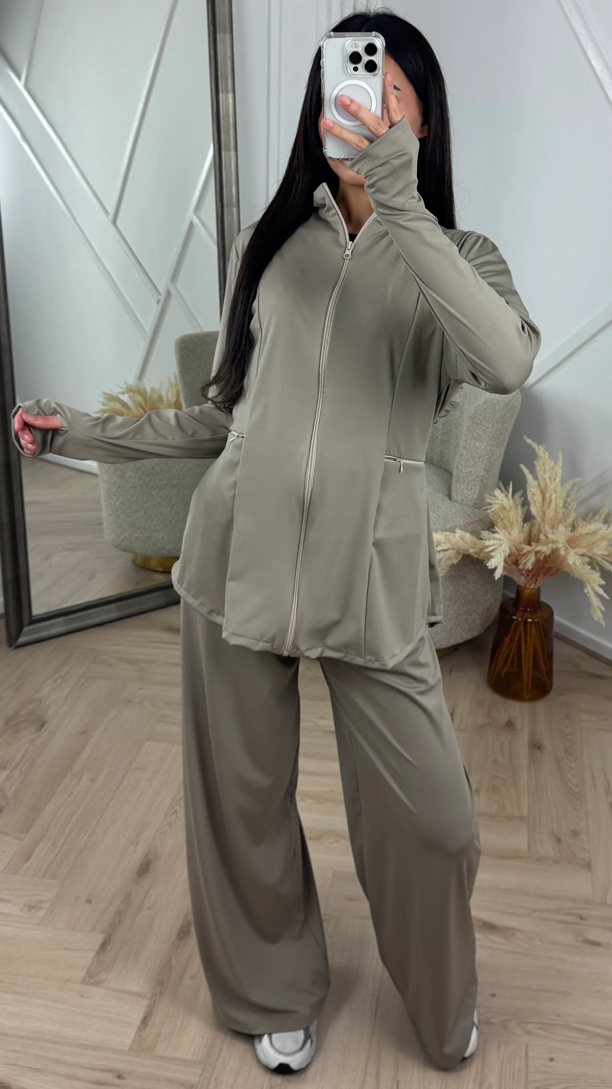 Sportieve 2-Piece Fitness Set met Rits en Wijde Broek - Image 4