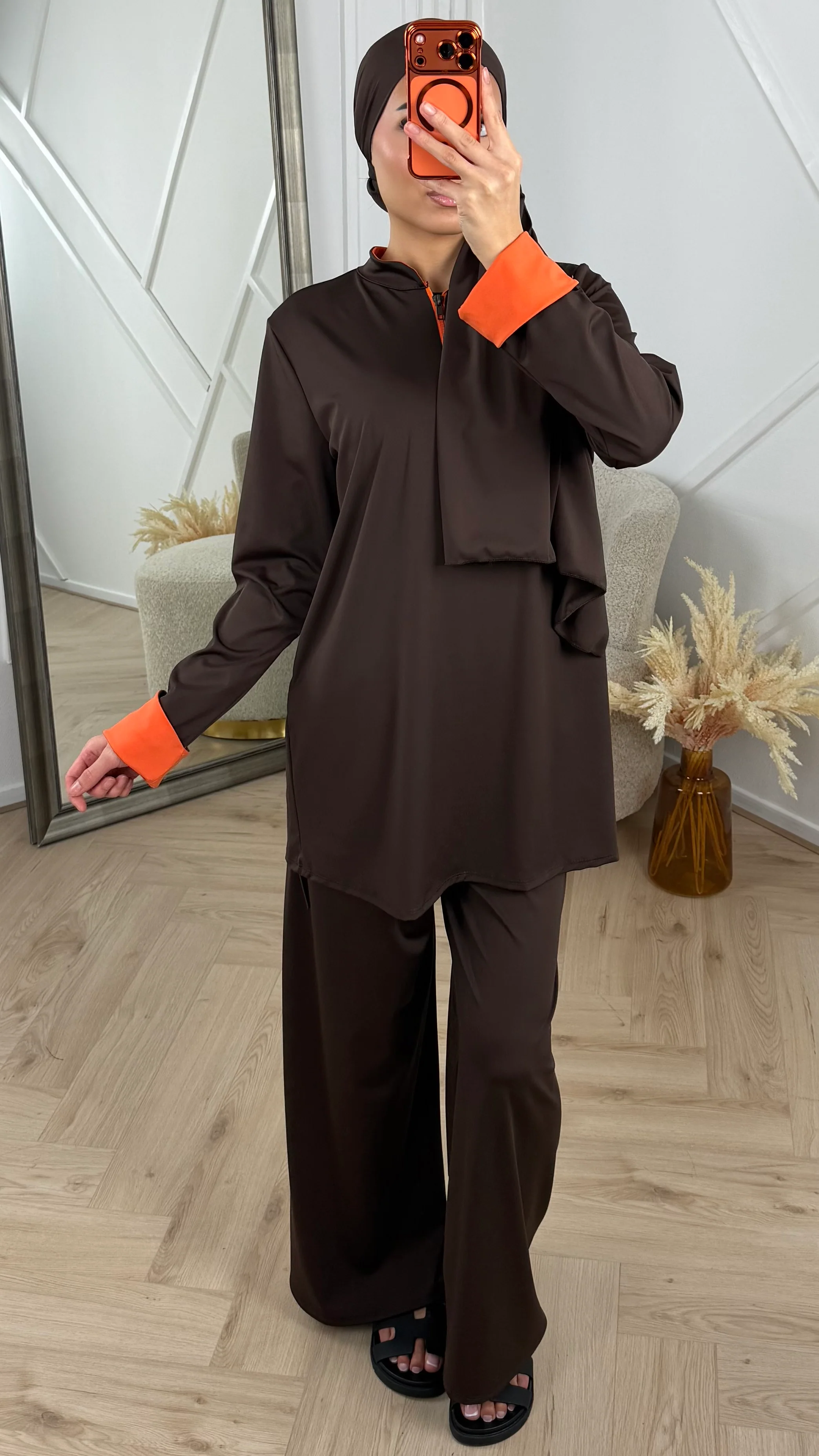 Sportieve Burkini Set met Contrast Rits en Omslagmanchetten - Image 3